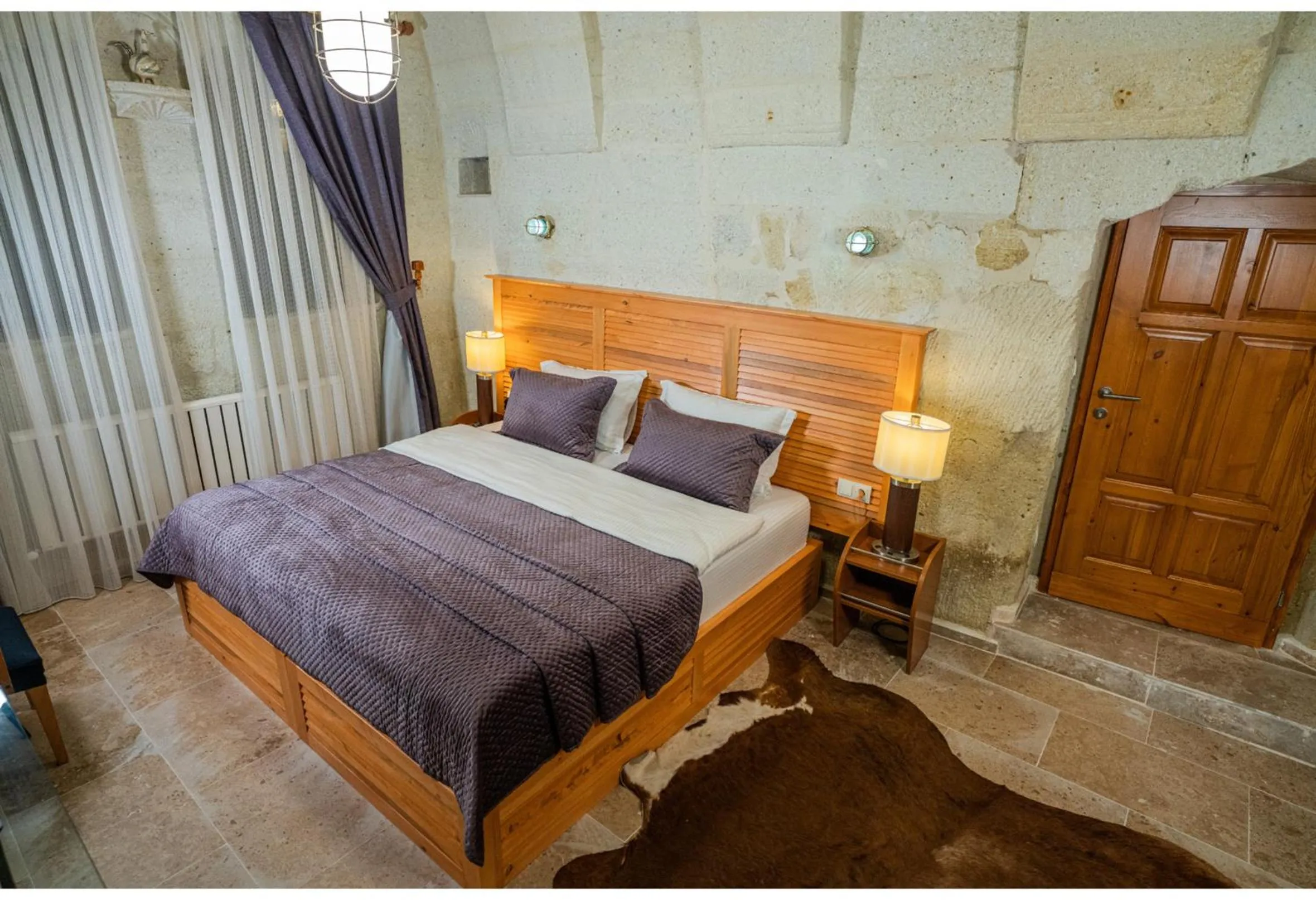 Bed in Bala Cave House