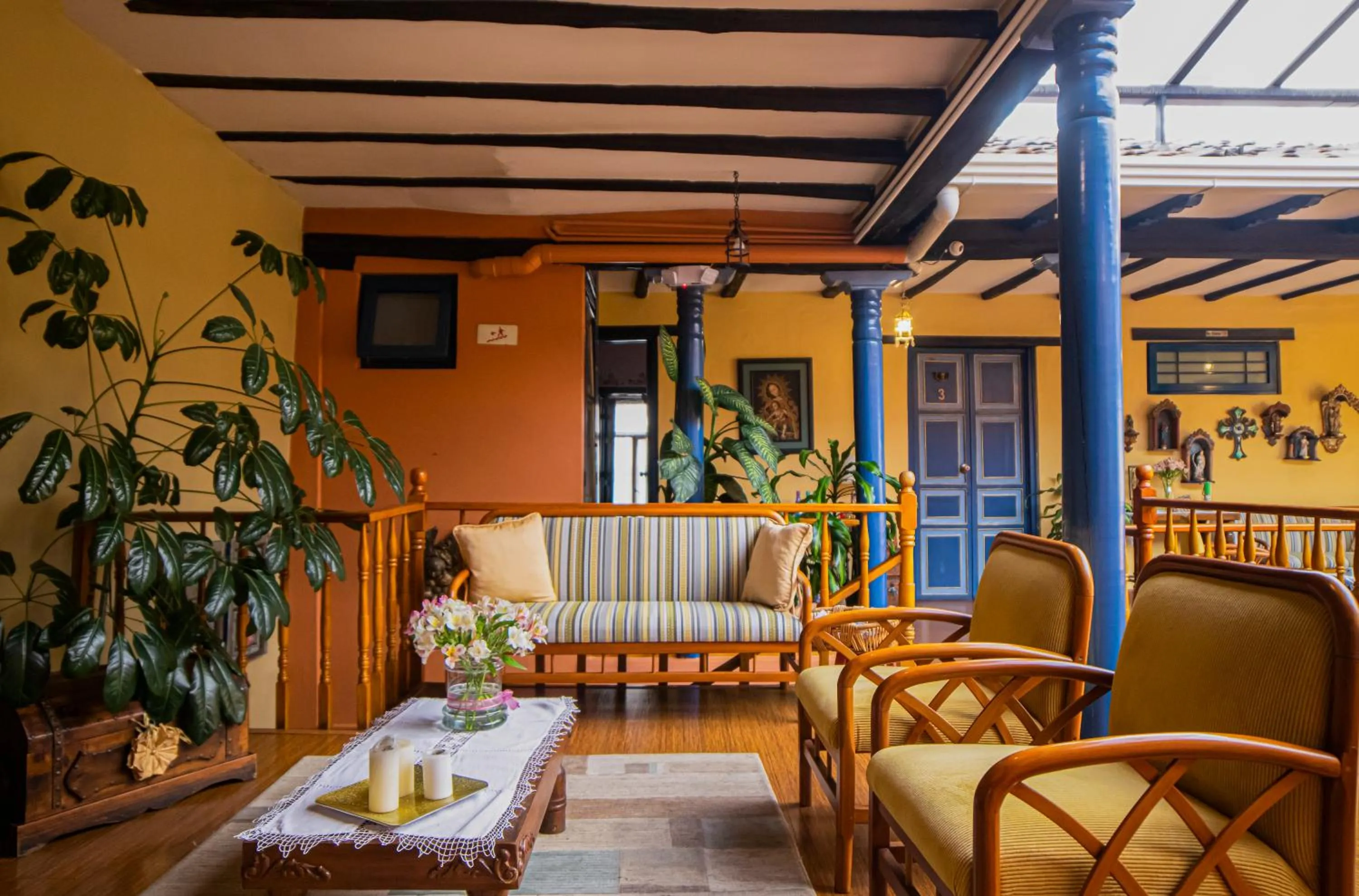 Living room in Hotel Posada del Angel