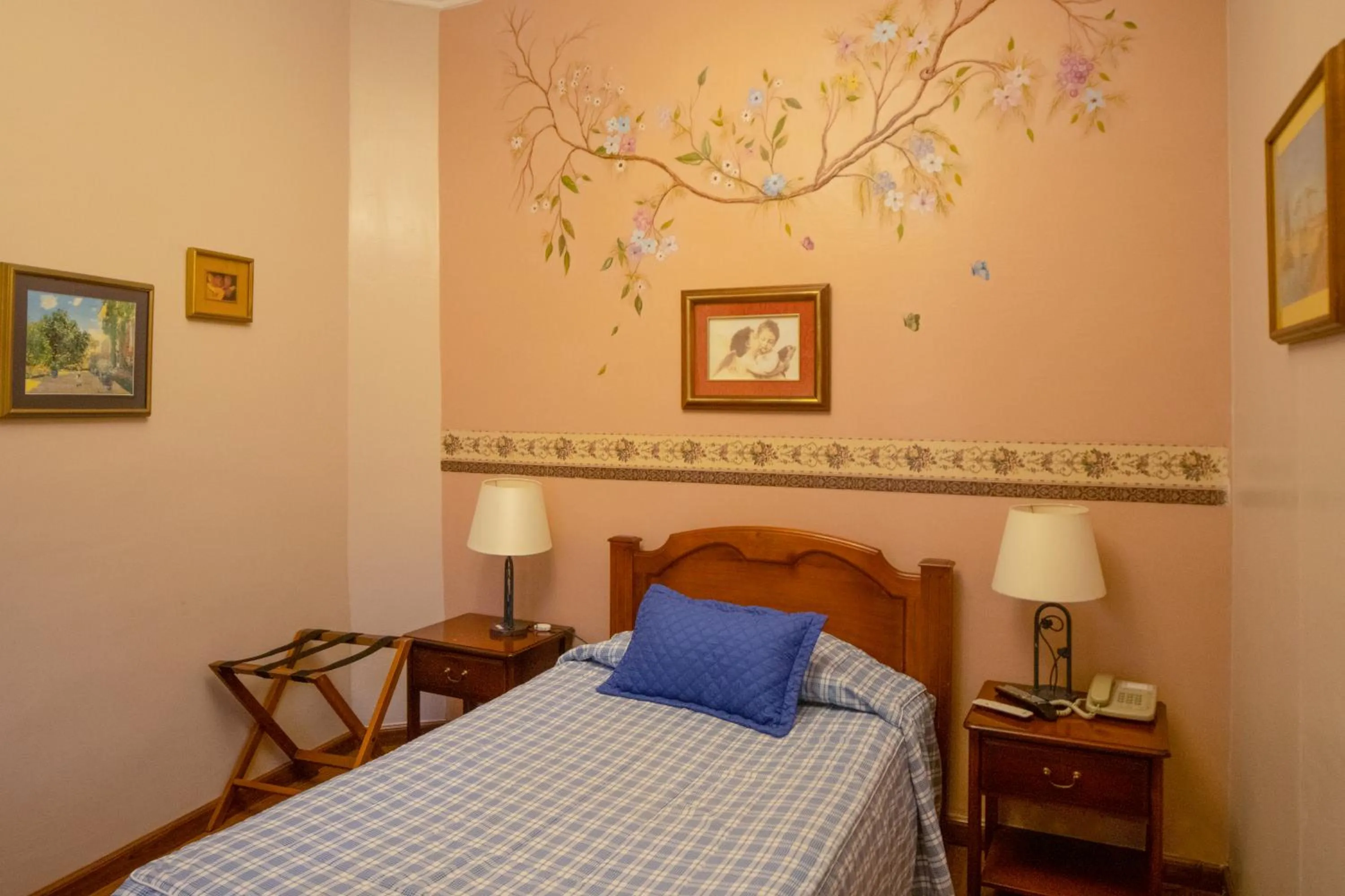 Decorative detail, Bed in Hotel Posada del Angel