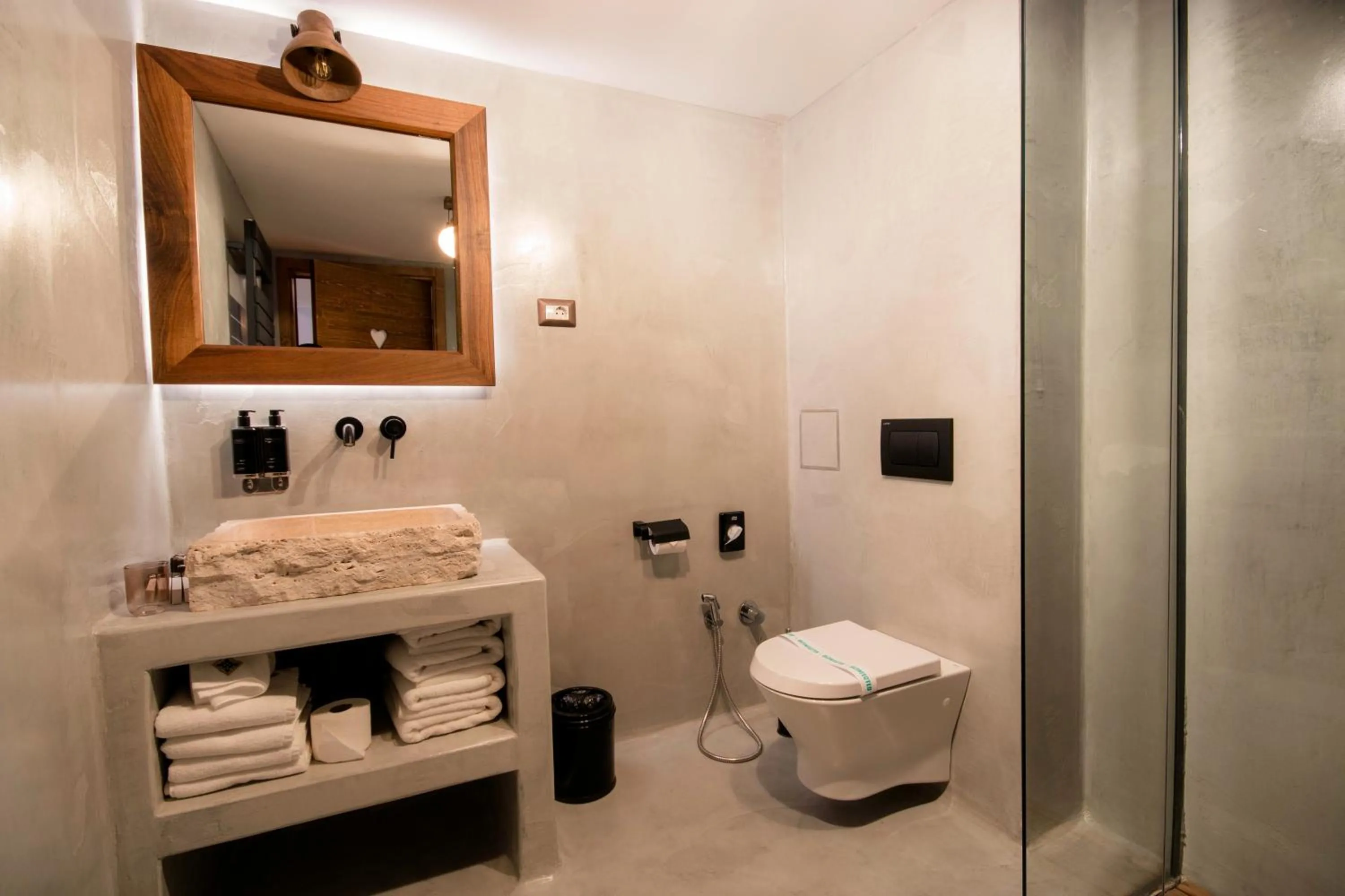 Bathroom in HANUL BUCOVINEI
