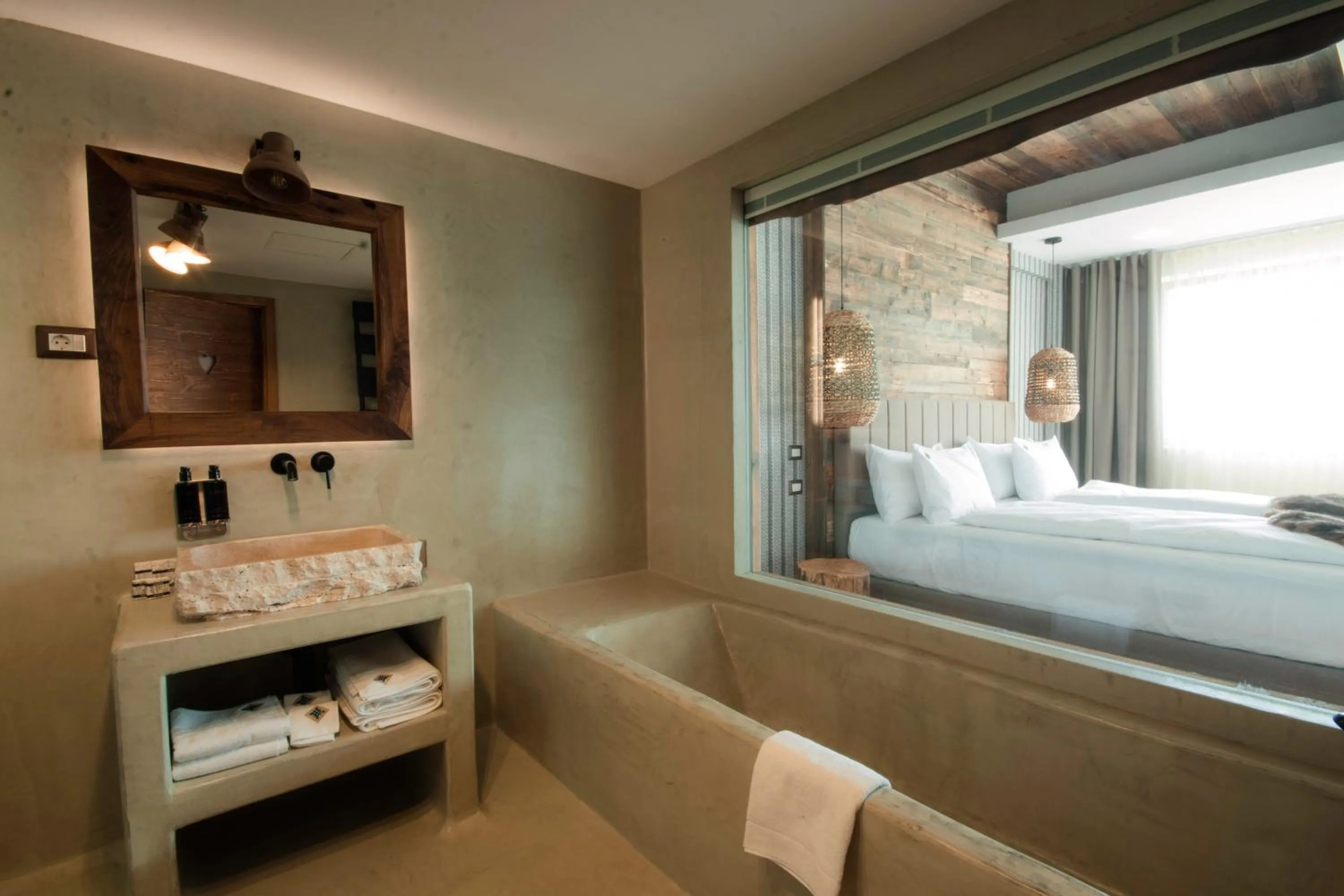 Bath, Bed in HANUL BUCOVINEI