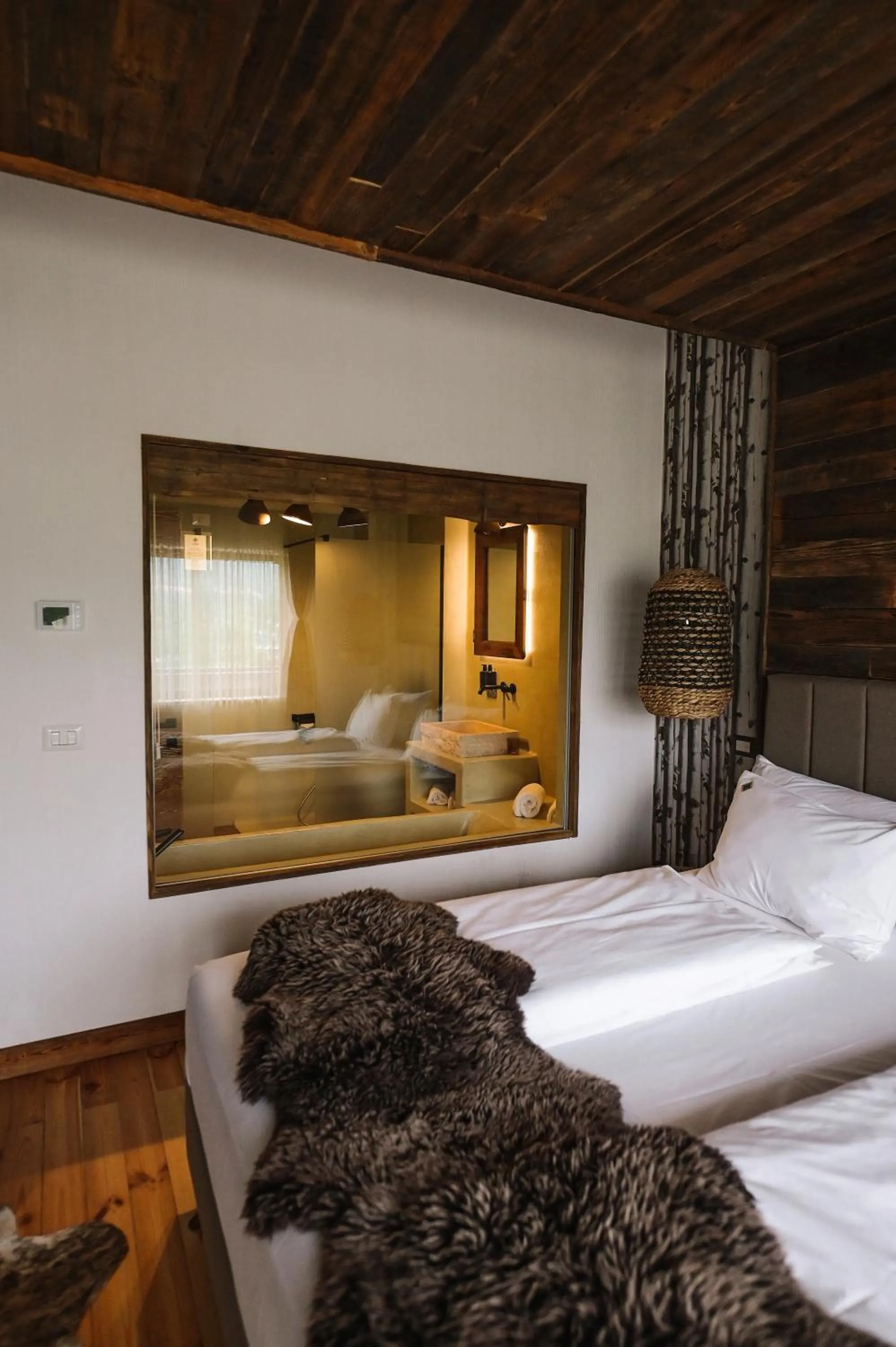 Bed in HANUL BUCOVINEI