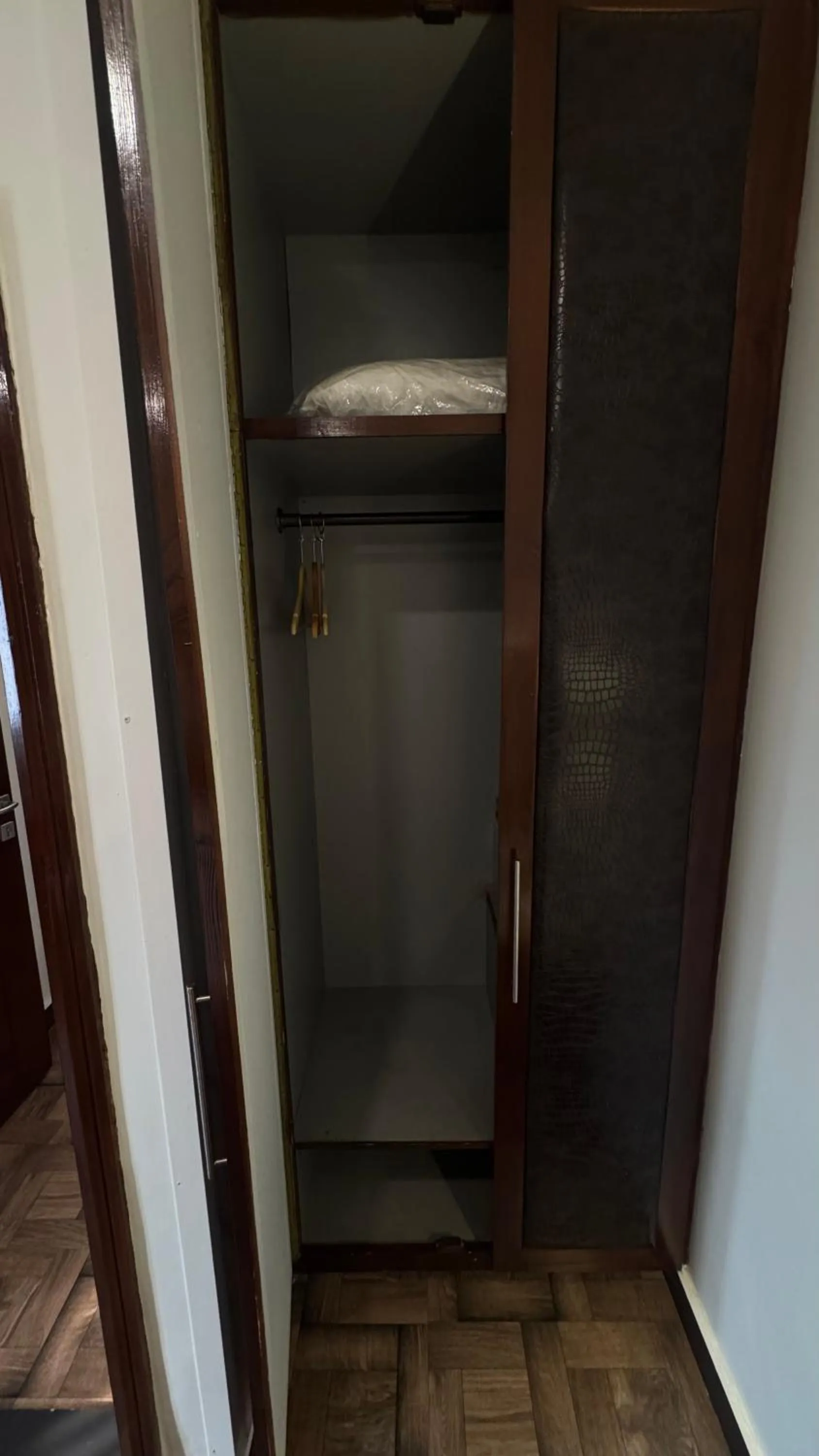 wardrobe in Hotel Oban