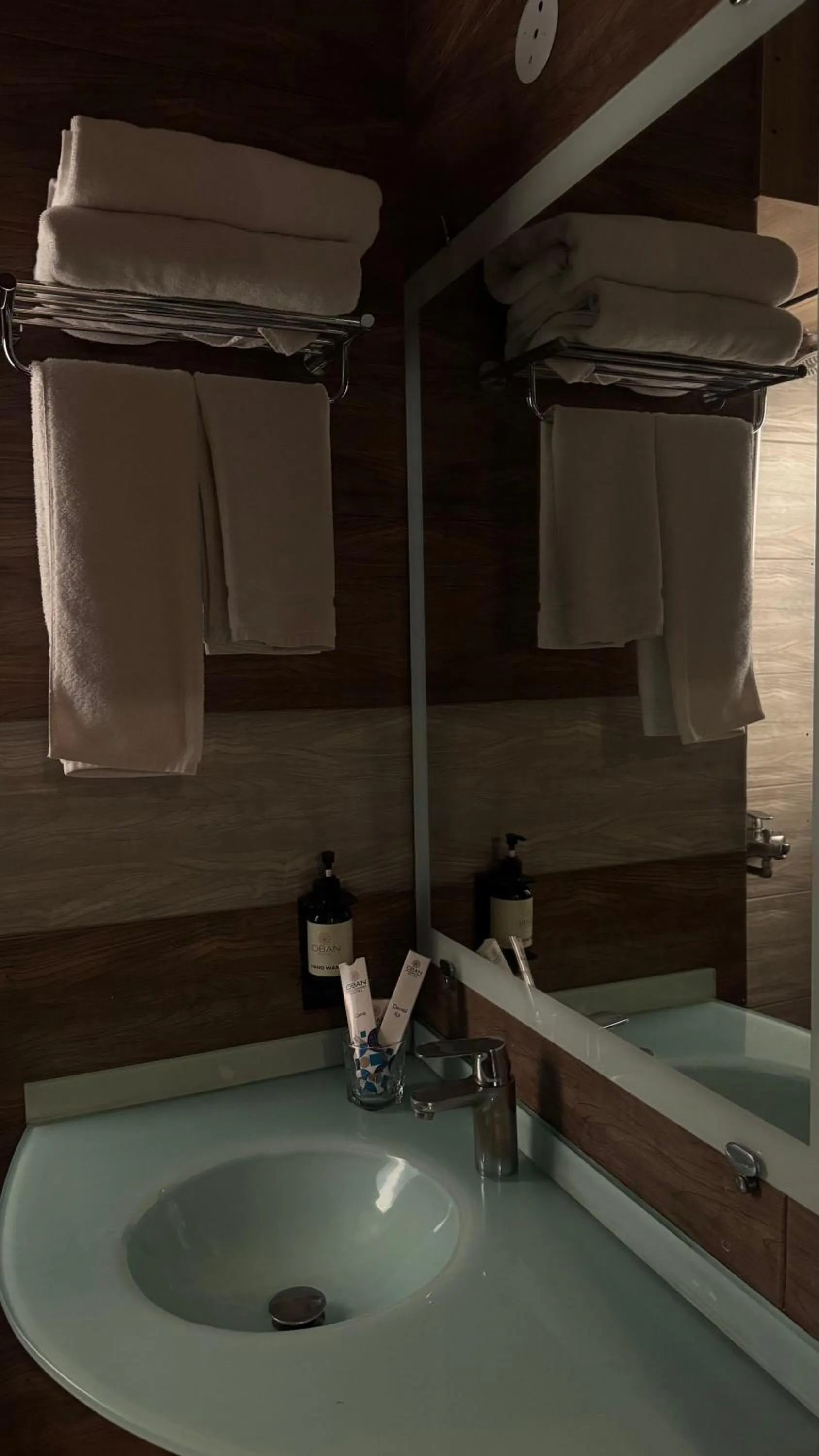 Bathroom in Hotel Oban