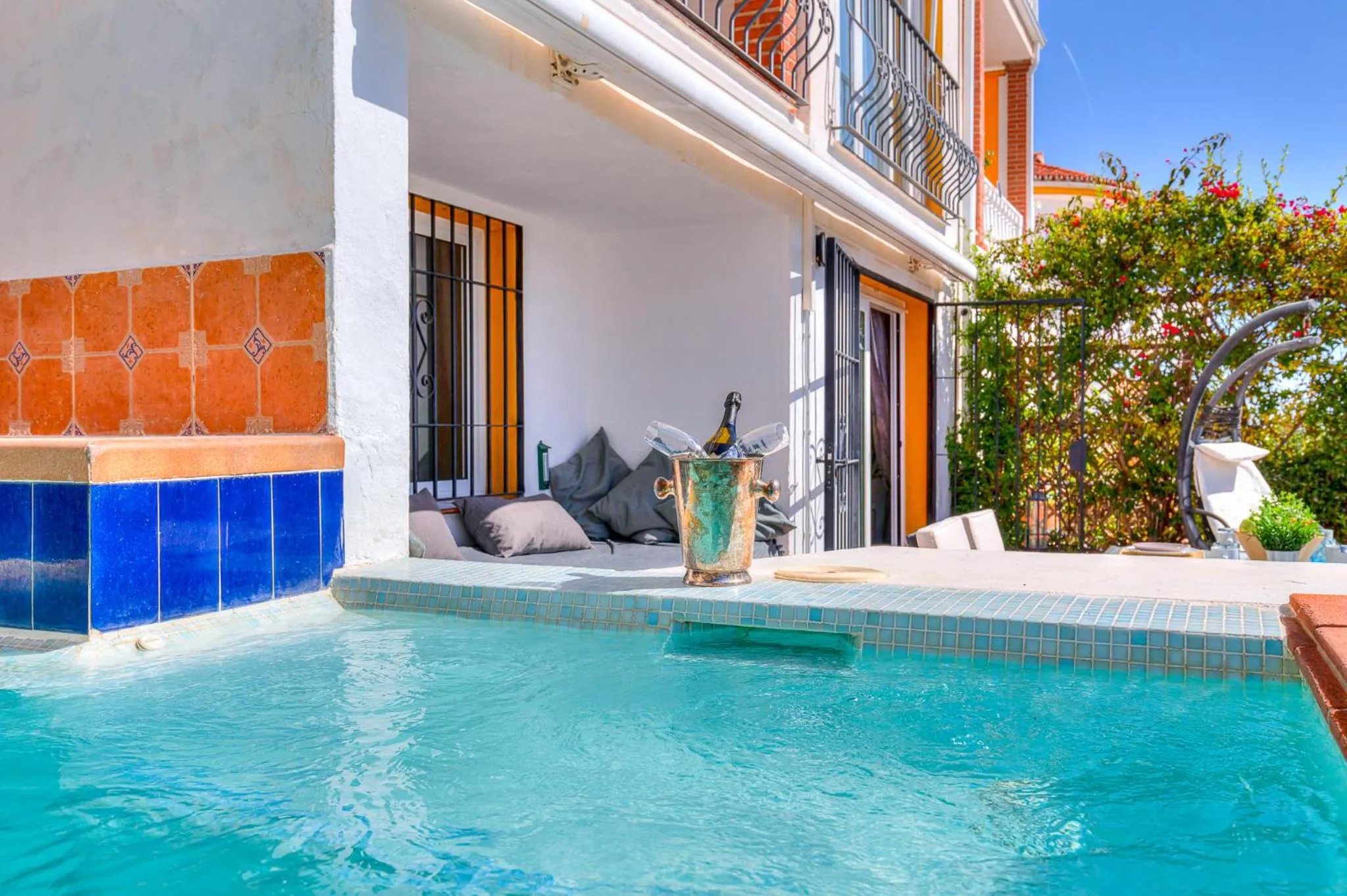 Swimming pool in Monda Heights close to Marbella