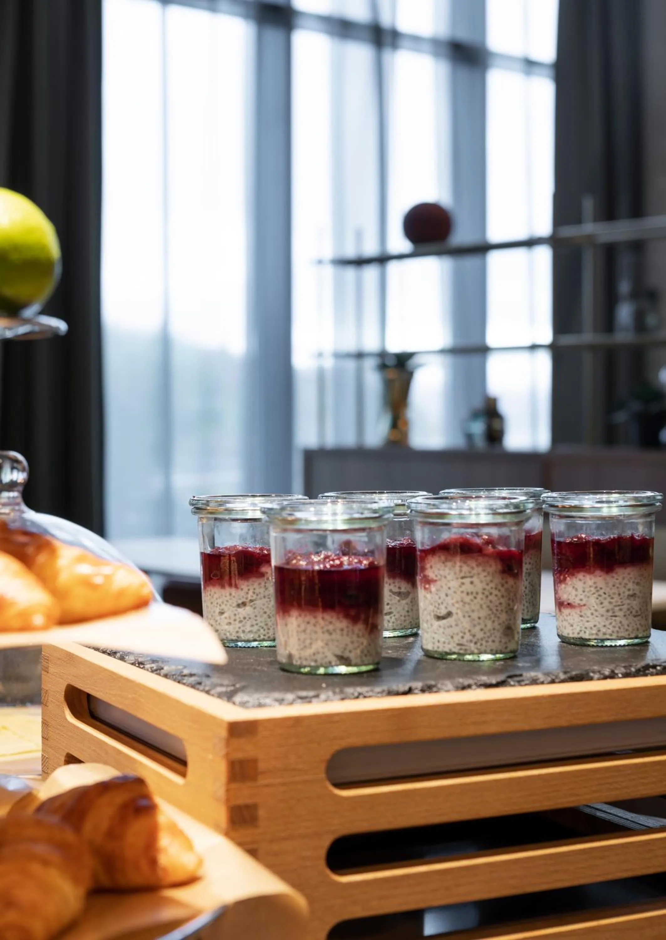 Restaurant/places to eat in Quality Hotel Richard With