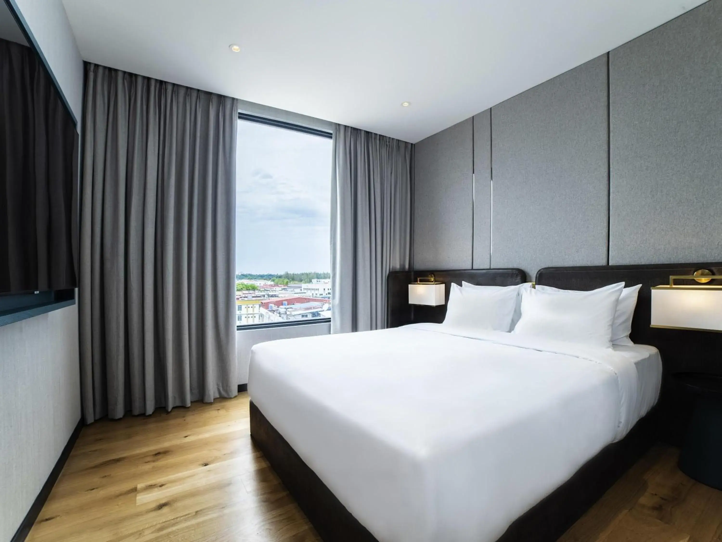 Bedroom, Bed in Mercure Miri City Centre Bedroom, Bed in Mercure Miri City Centre