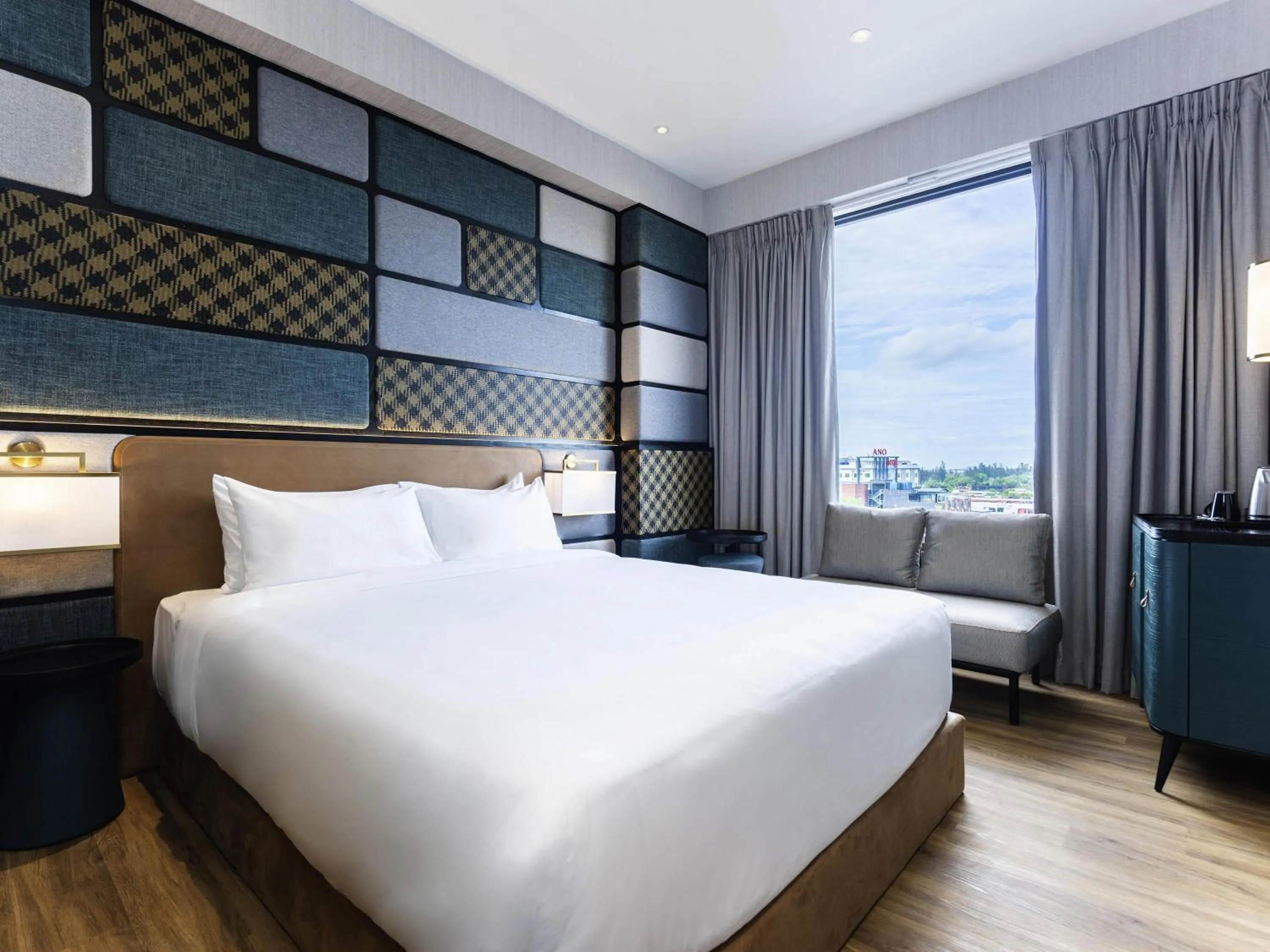 Bedroom, Bed in Mercure Miri City Centre