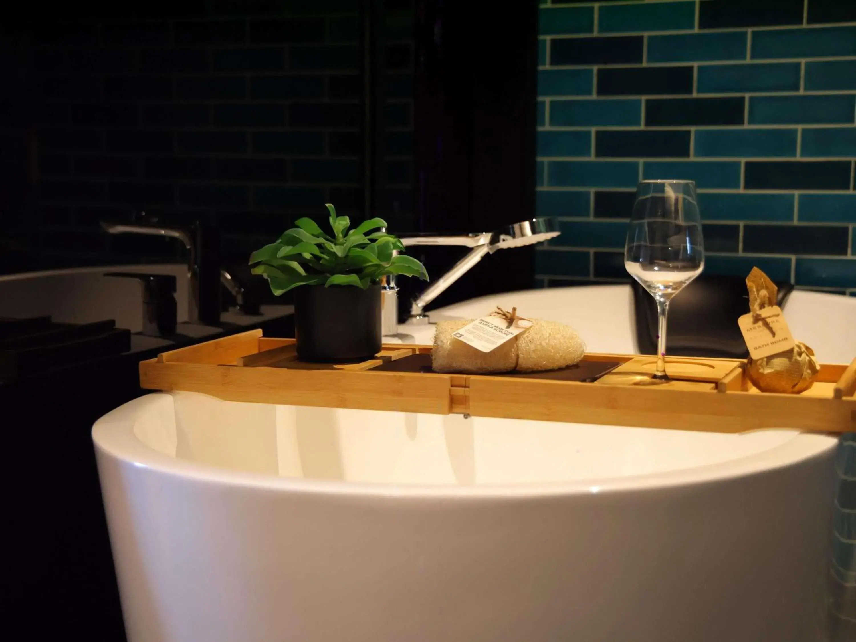 Bedroom in Mercure Miri City Centre Bedroom in Mercure Miri City Centre