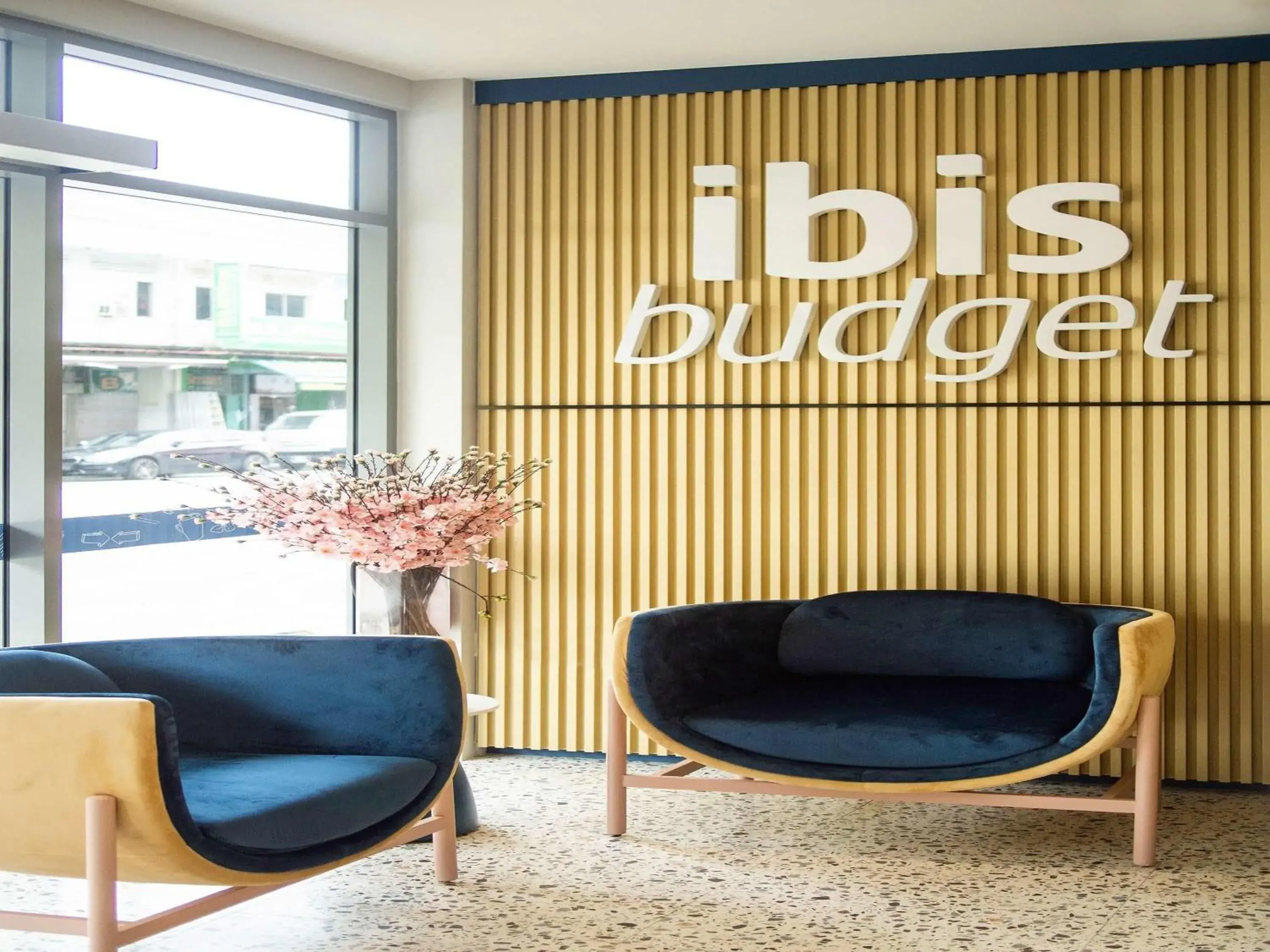 Property building in ibis budget Singapore Gold Property building in ibis budget Singapore Gold