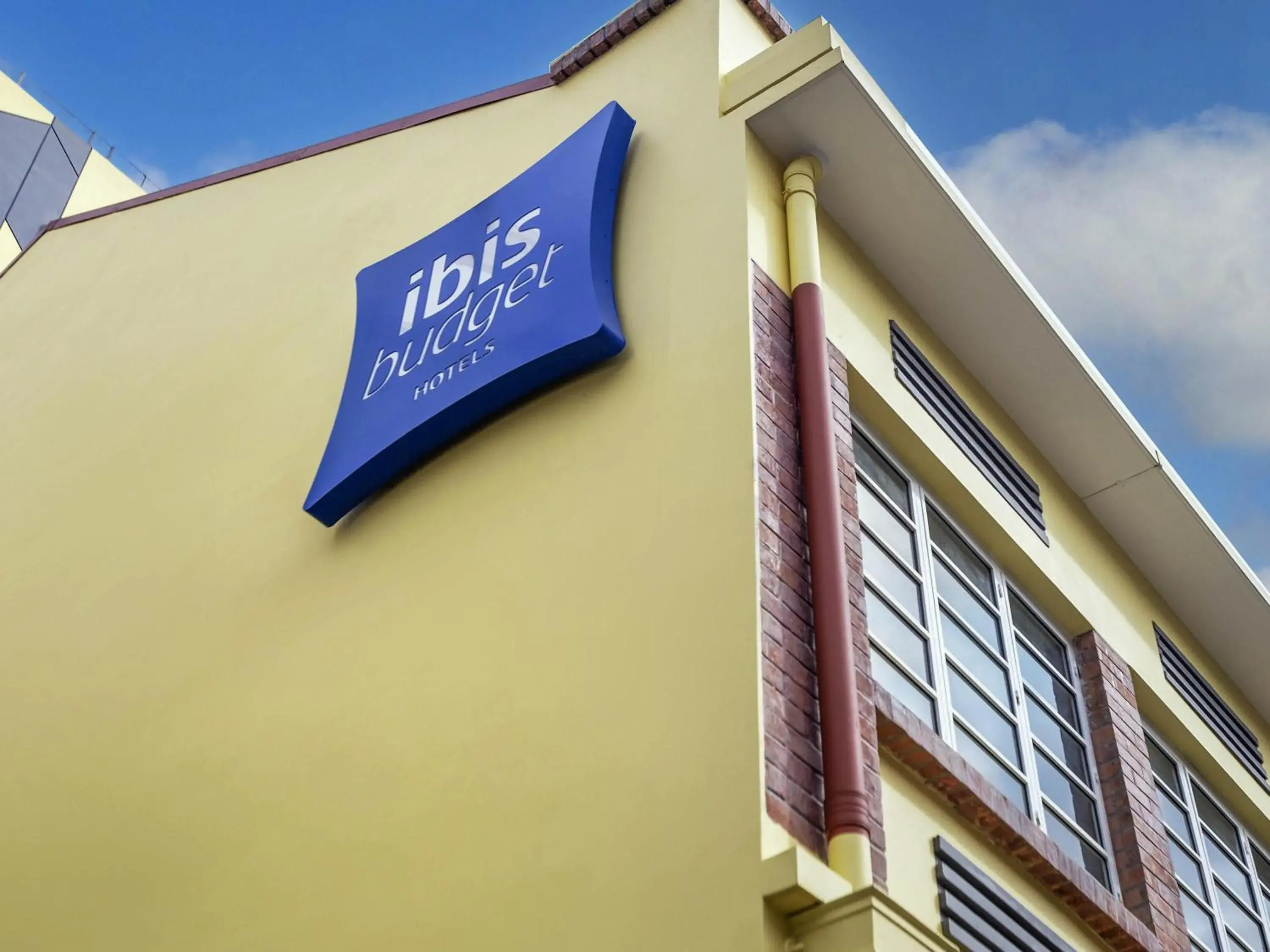 Property building in ibis budget Singapore Gold Property building in ibis budget Singapore Gold