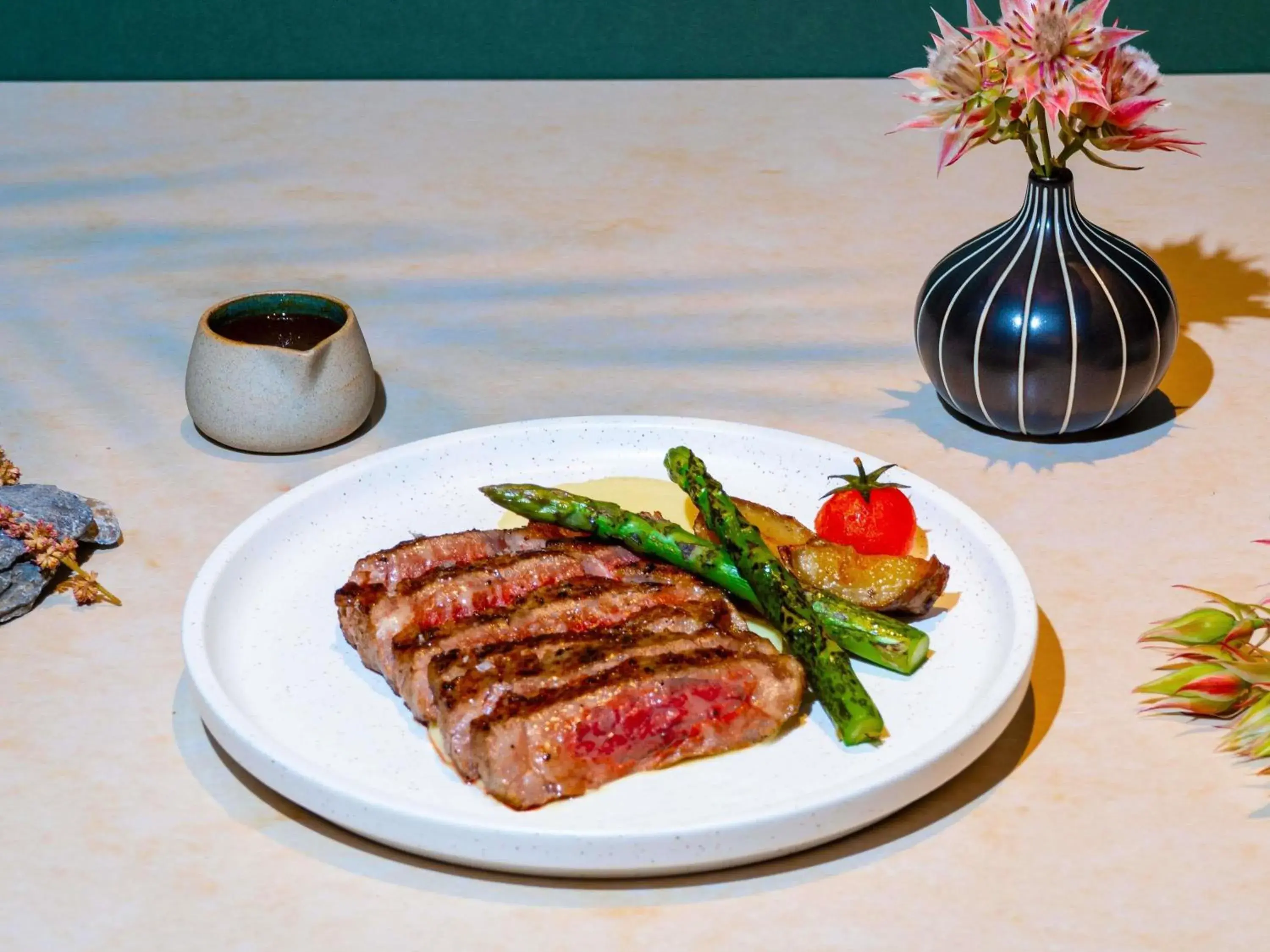 Restaurant/places to eat in Pullman Singapore Orchard Restaurant/places to eat in Pullman Singapore Orchard