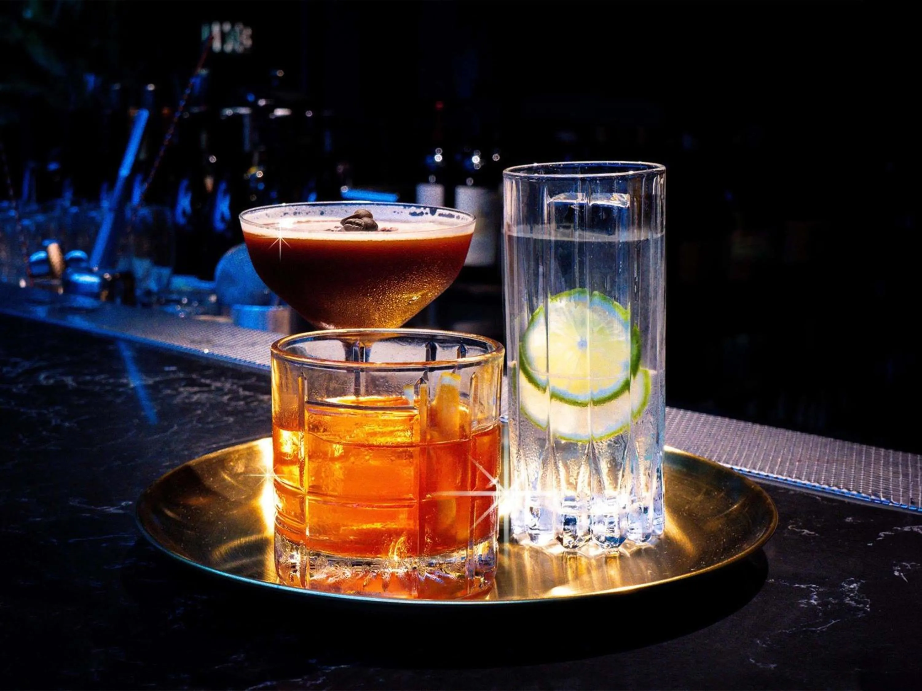 Lounge or bar in Pullman Singapore Orchard