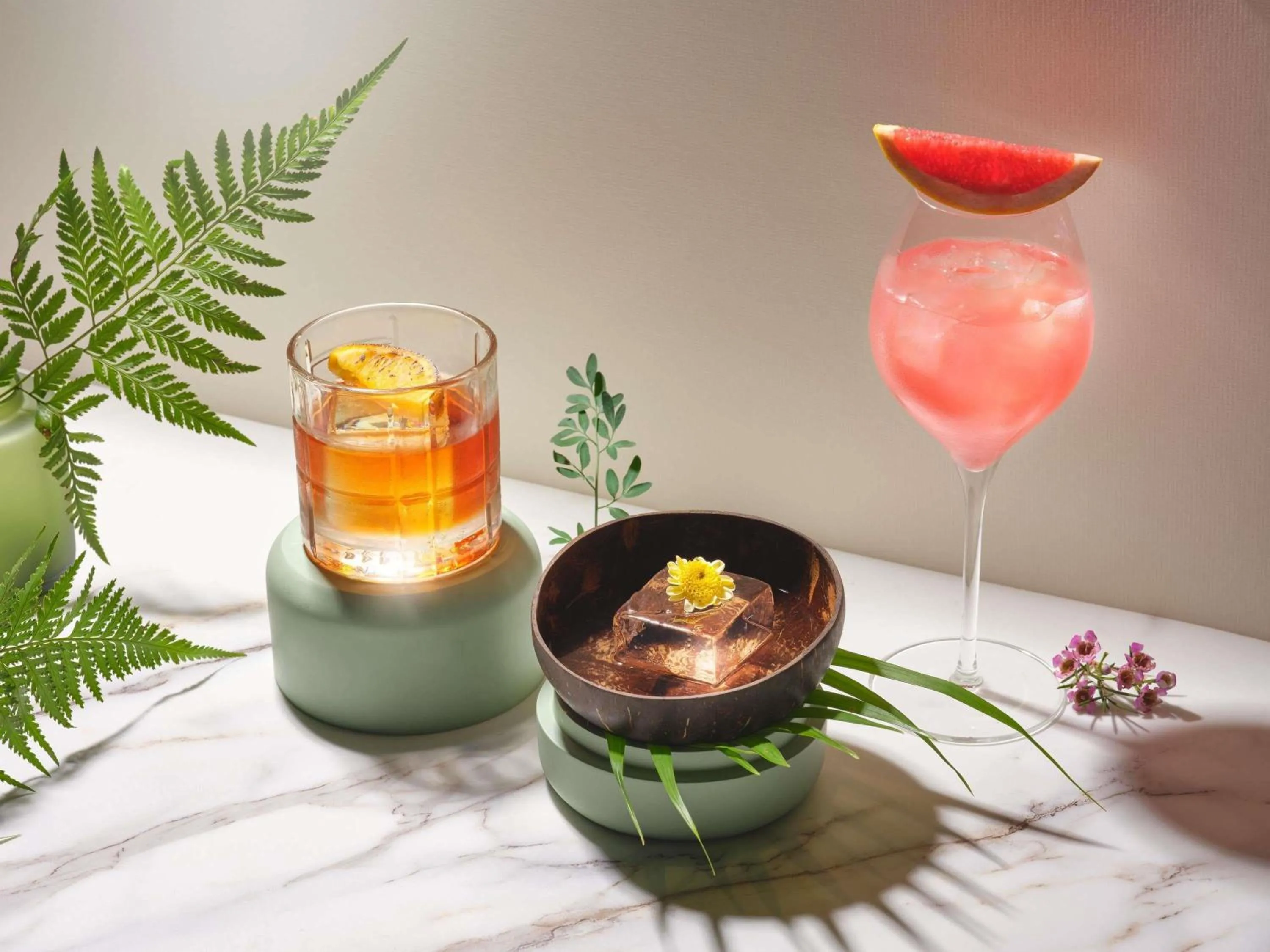 Lounge or bar in Pullman Singapore Orchard