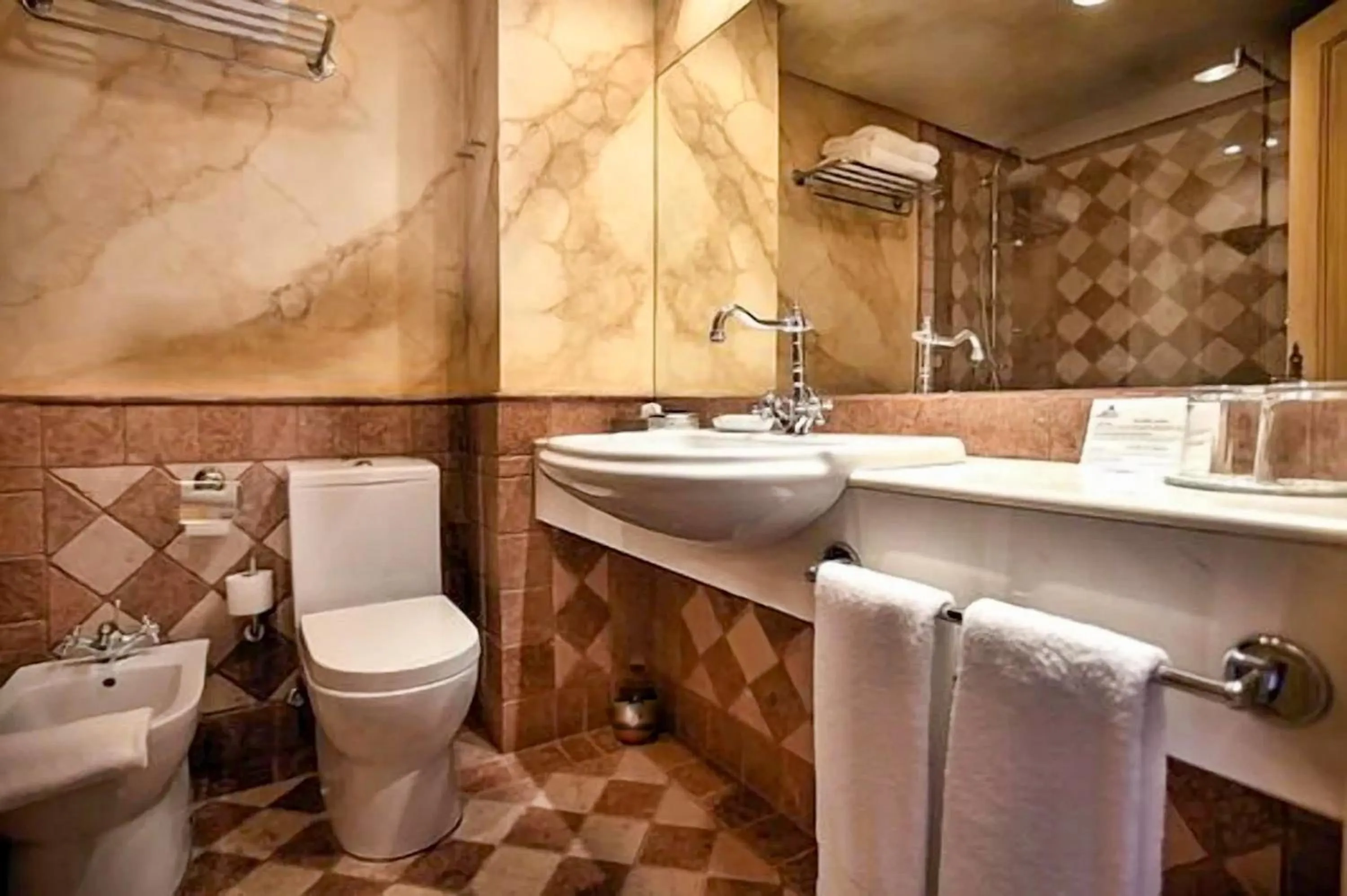 Shower in Posada del Marqués I A Slow Design Hotel