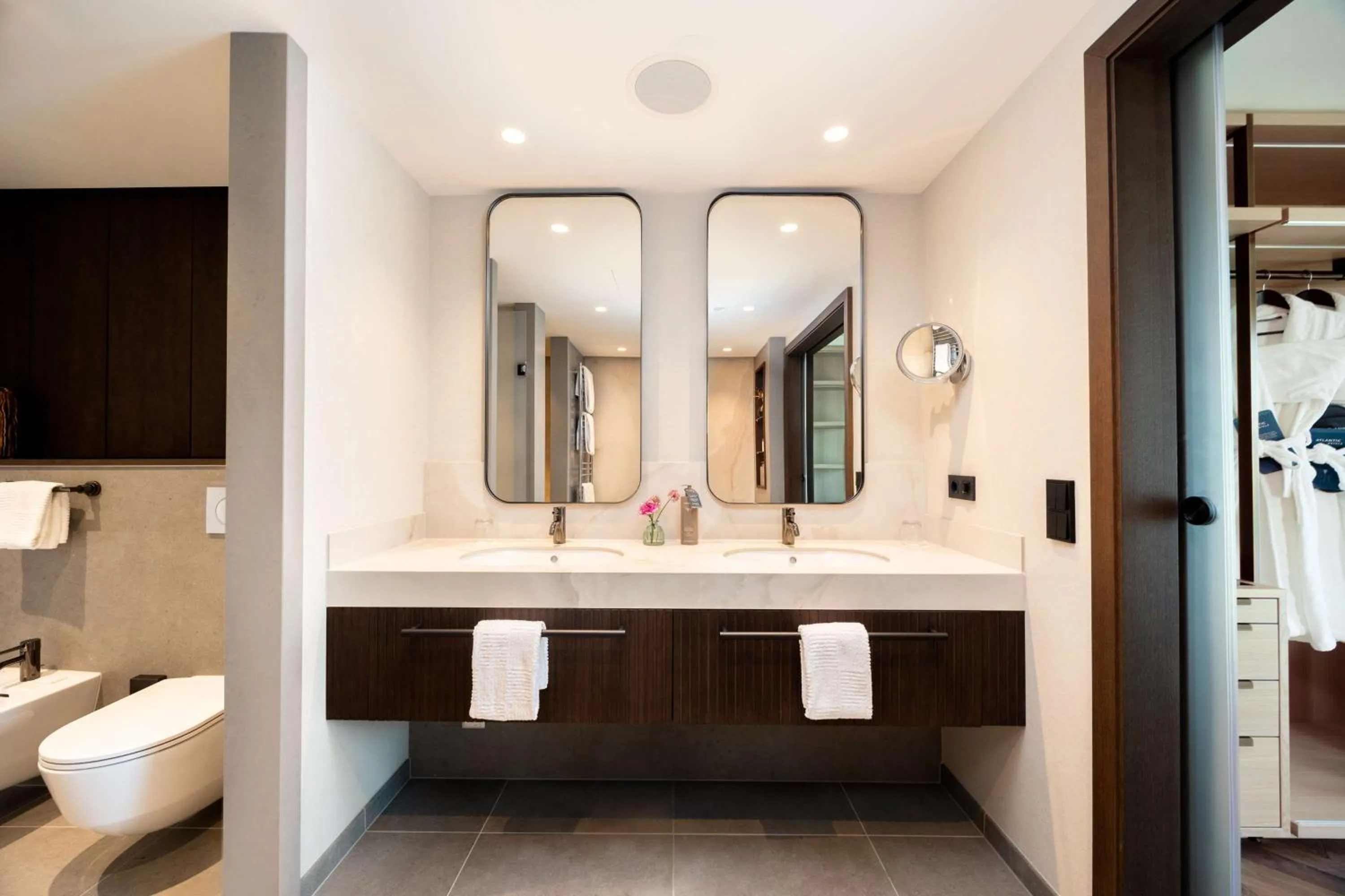 Bathroom in ATLANTIC Hotel Heidelberg