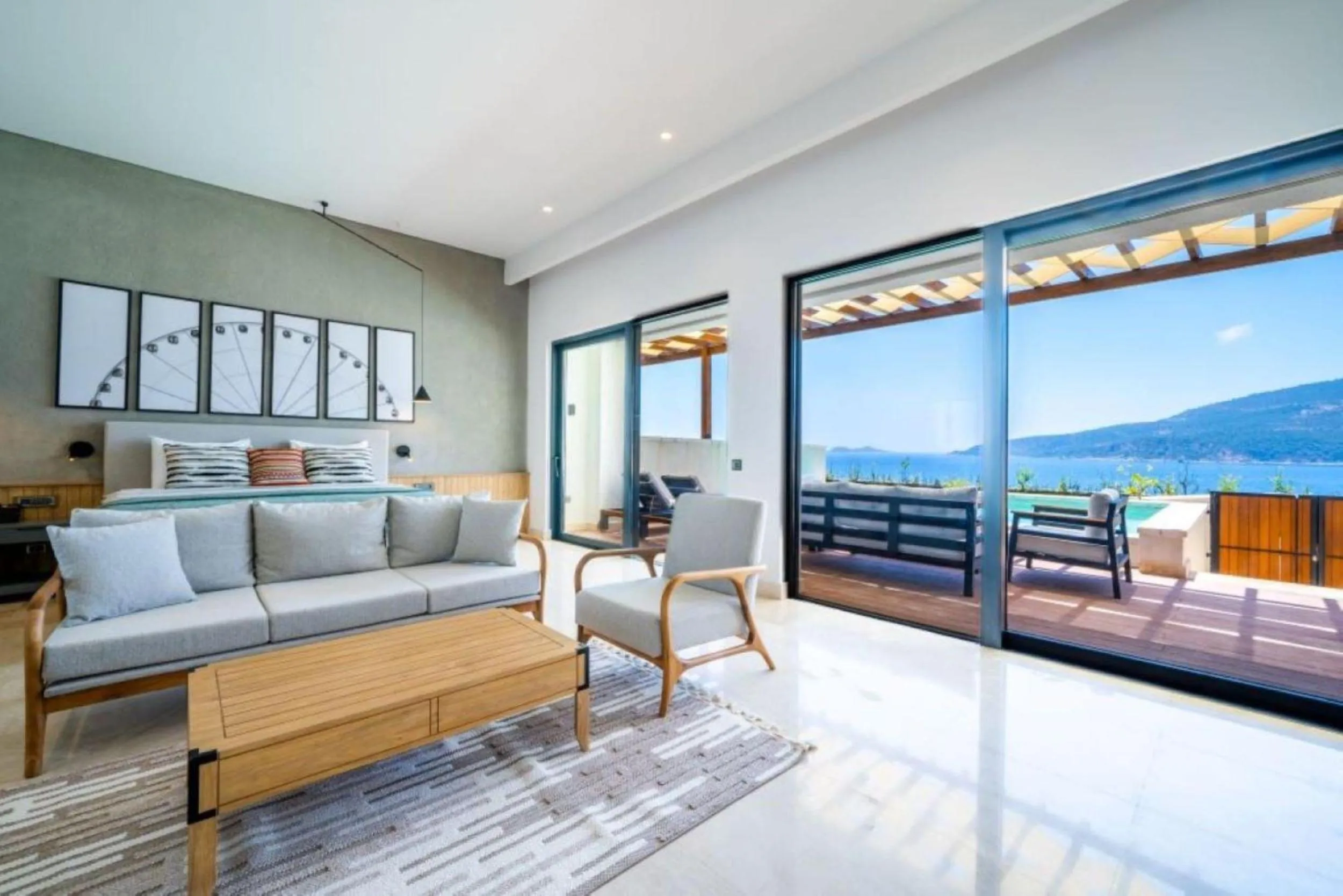 Balcony/Terrace in Lures Hotel