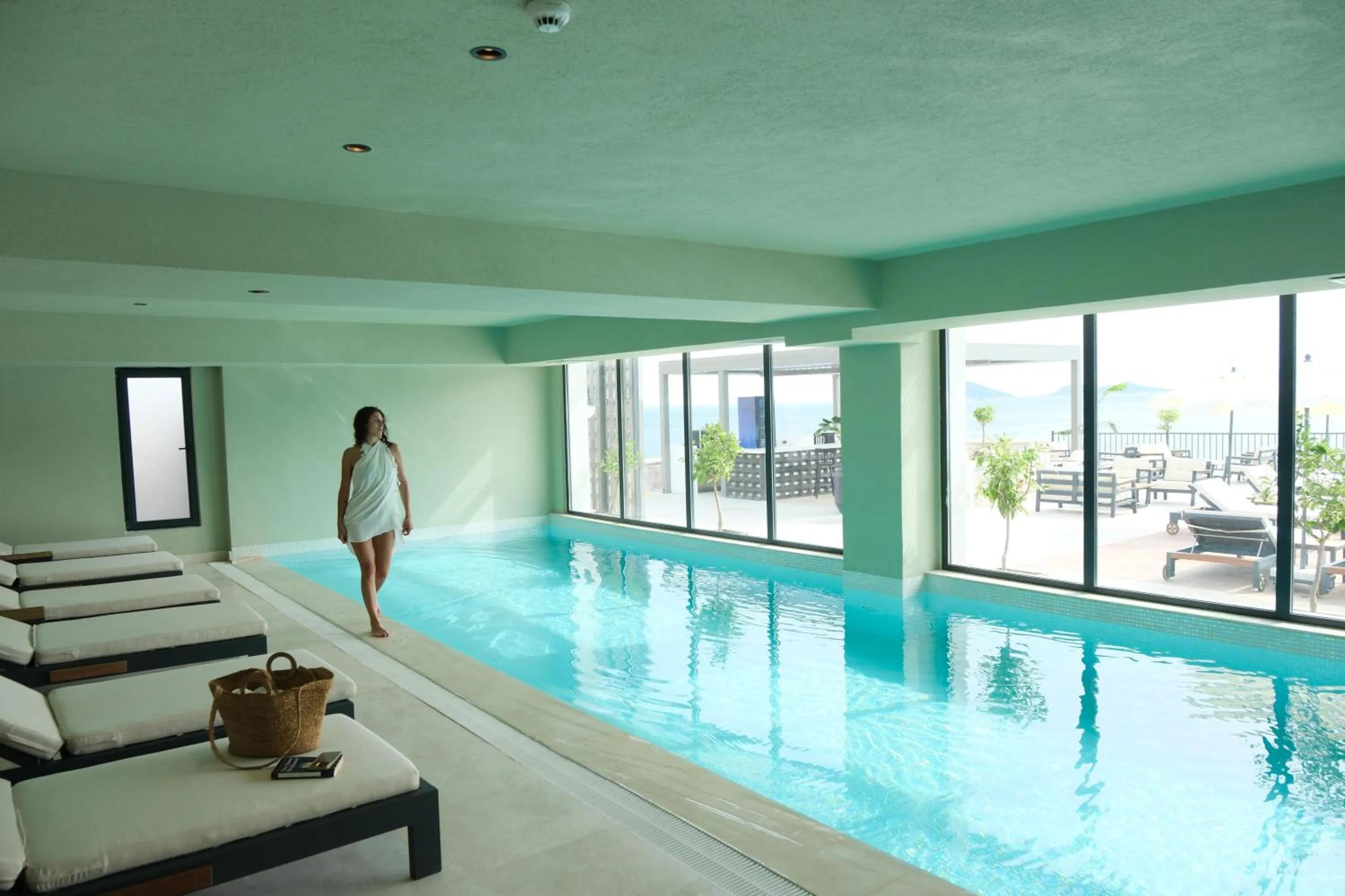 Swimming pool in Lures Hotel