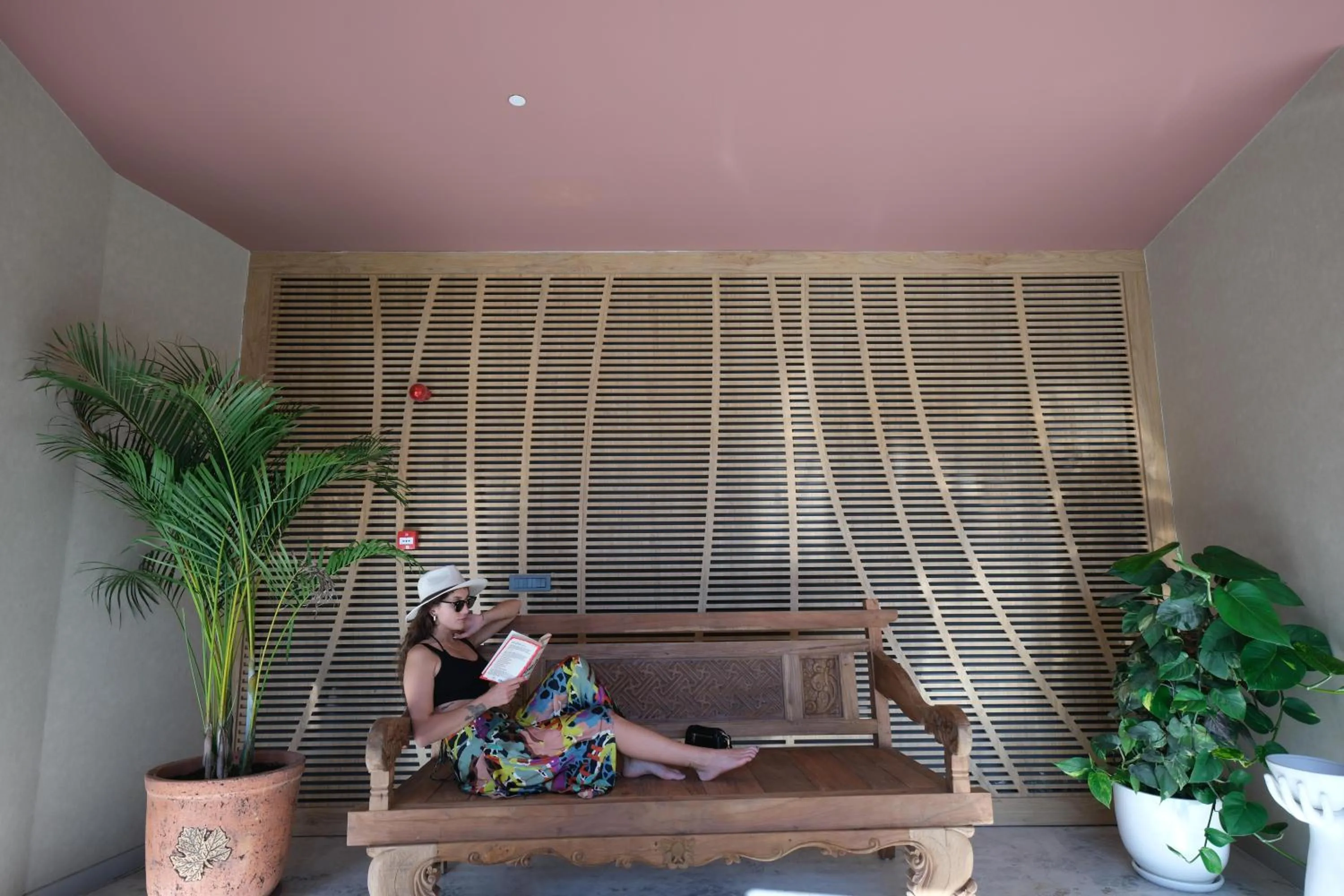 Lobby or reception in Lures Hotel