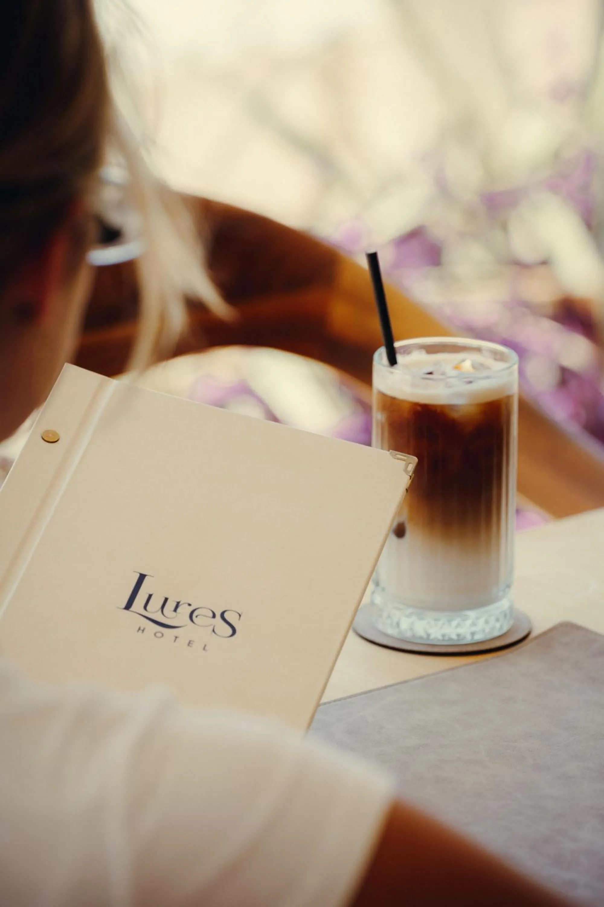 Restaurant/places to eat in Lures Hotel