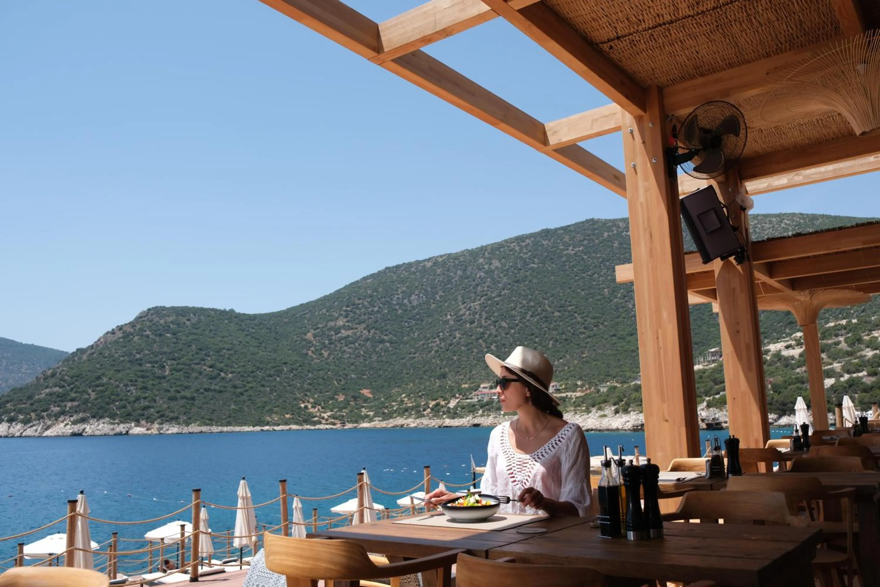 Beach in Lures Hotel