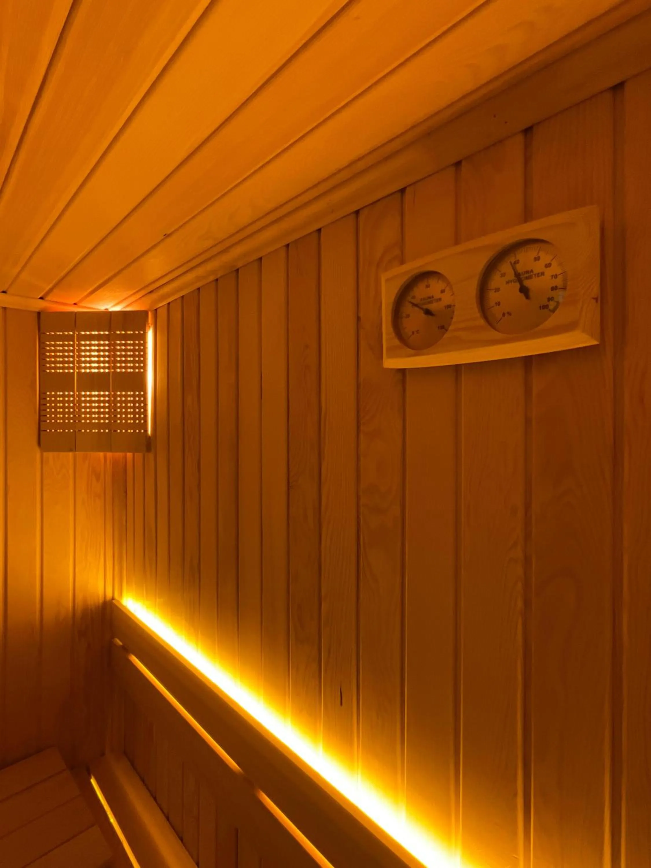 Sauna in Lures Hotel