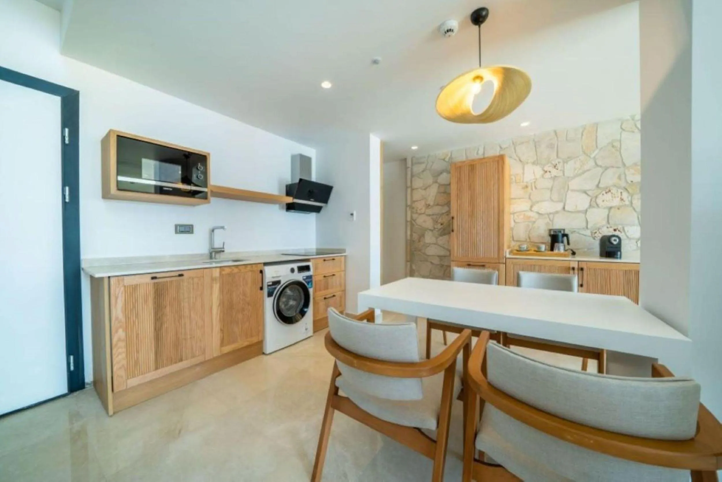 Kitchen or kitchenette in Lures Hotel