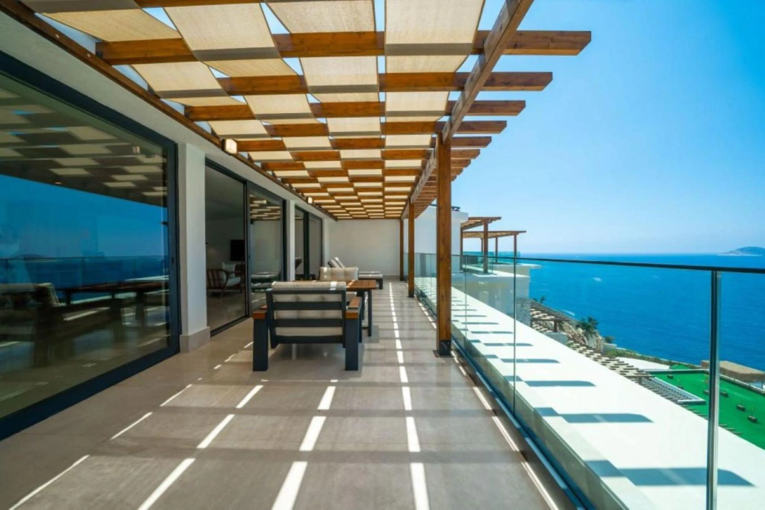 Hot Tub in Lures Hotel