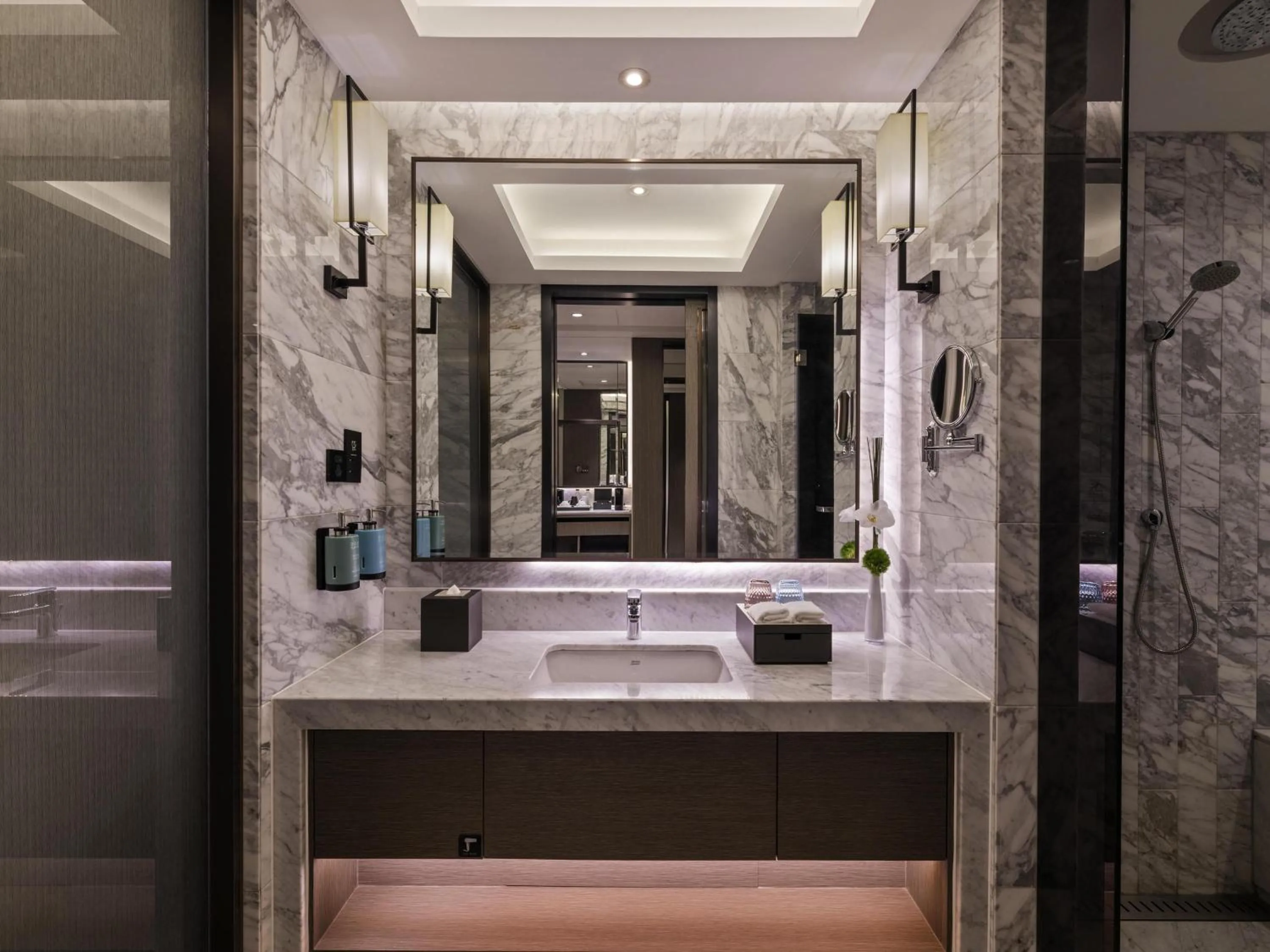 Bedroom in Novotel Kunshan Yangcheng Lake