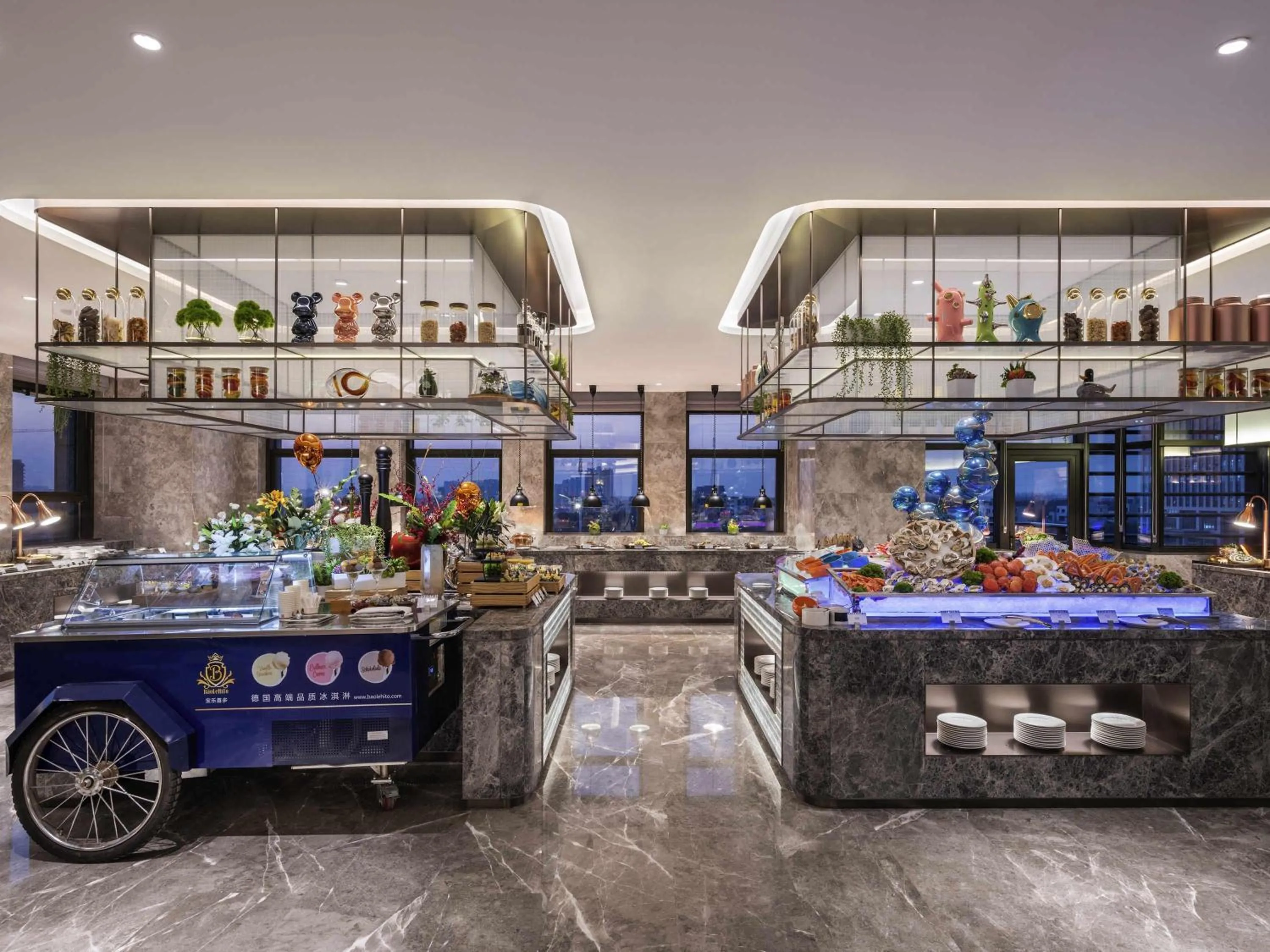 Restaurant/places to eat in Novotel Kunshan Yangcheng Lake