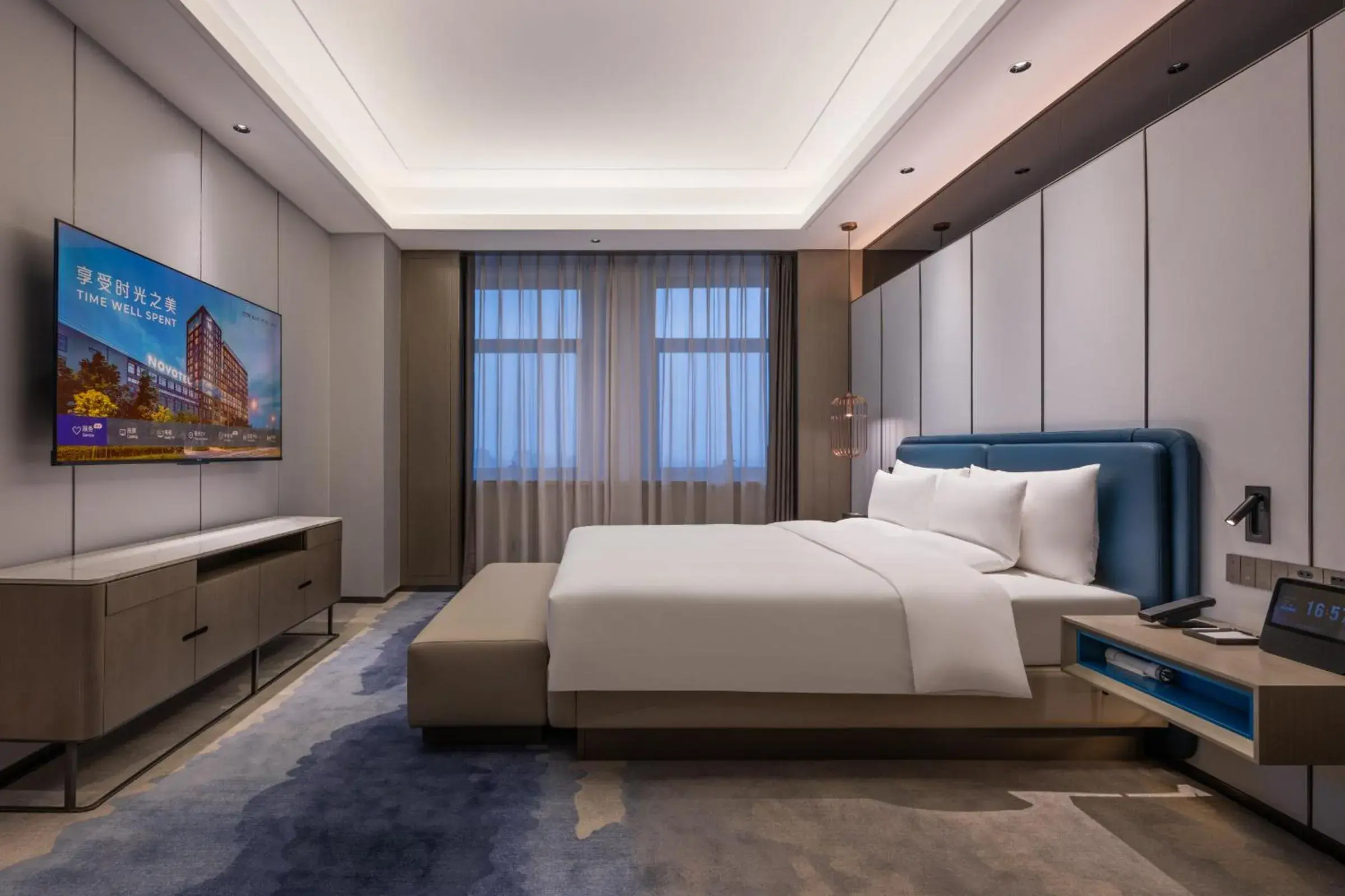 Superior Suite King in Novotel Kunshan Yangcheng Lake Superior Suite King in Novotel Kunshan Yangcheng Lake