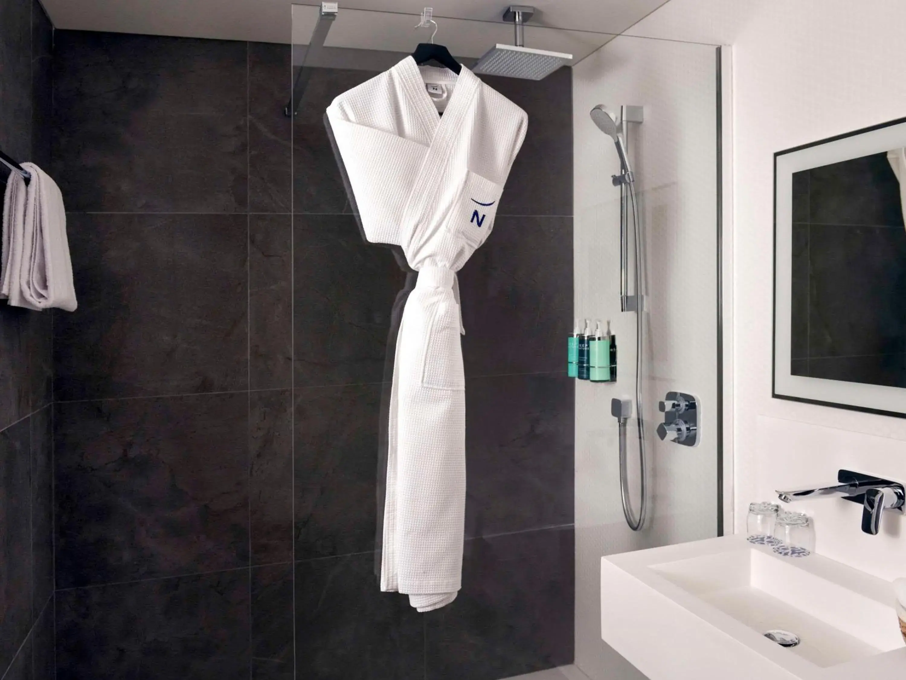 Standard Queen Room with City View in Novotel Kinshasa La Gombe Standard Queen Room with City View in Novotel Kinshasa La Gombe