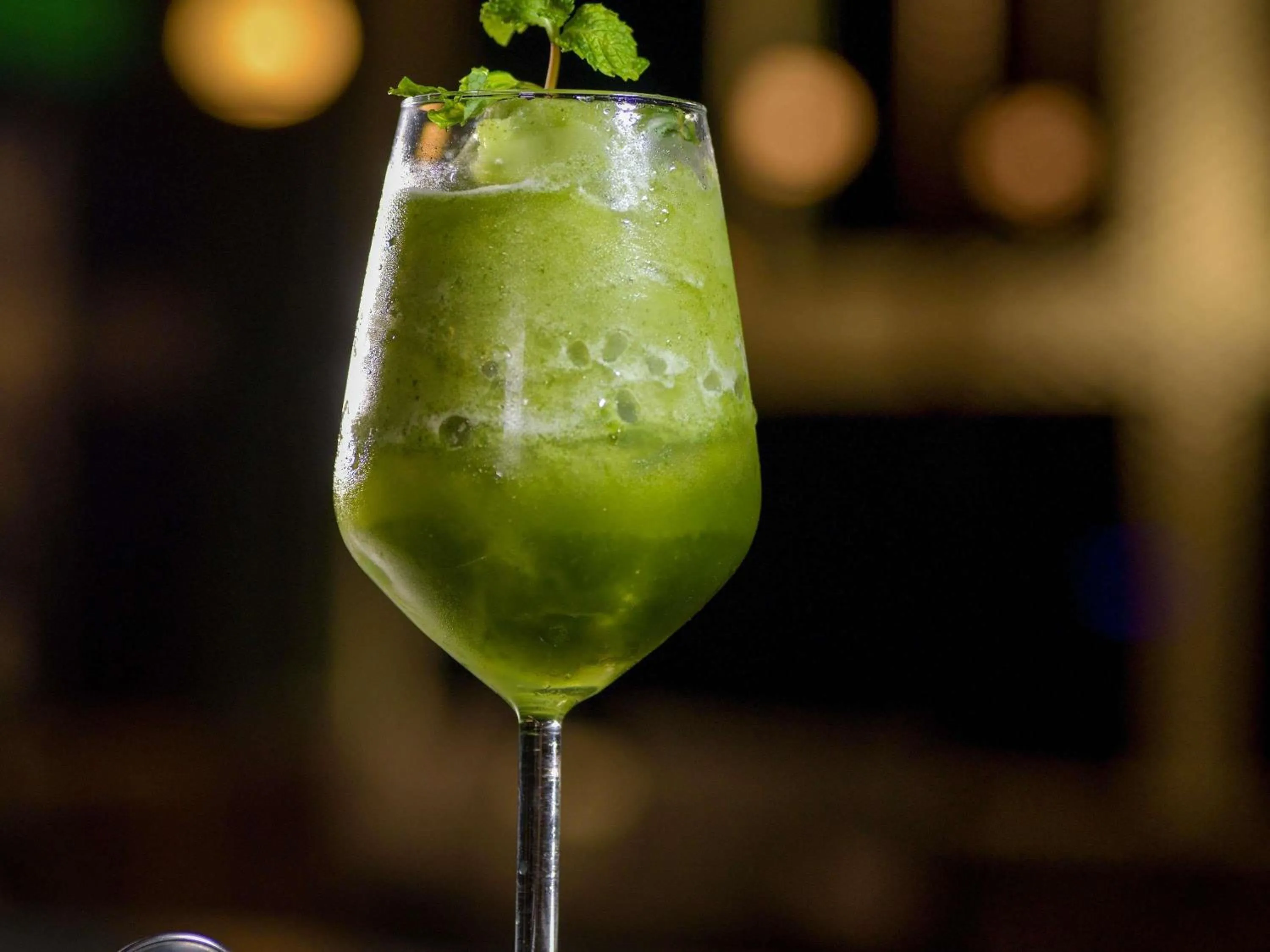 Lounge or bar in Novotel Kinshasa La Gombe