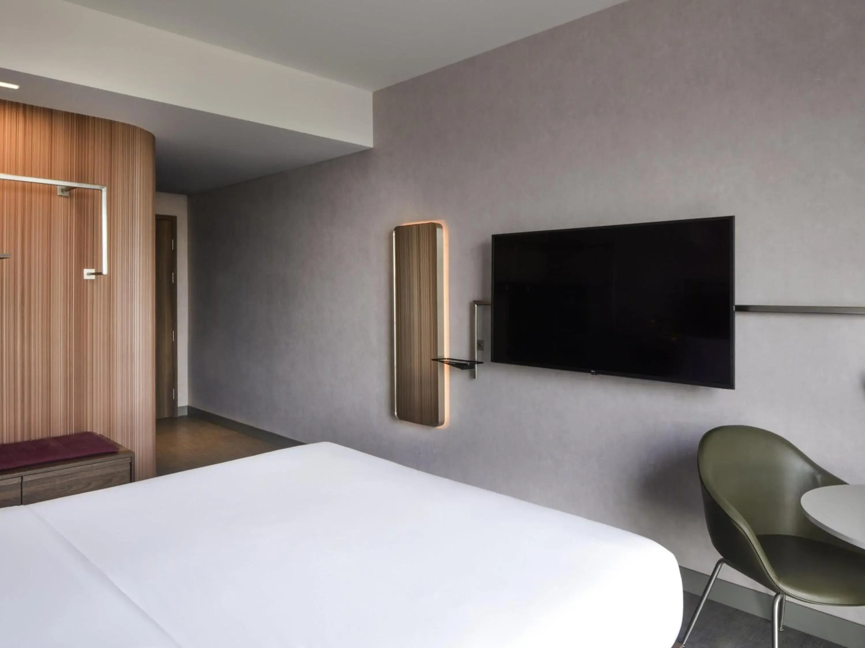 Standard Queen Room with City View in Novotel Kinshasa La Gombe Standard Queen Room with City View in Novotel Kinshasa La Gombe