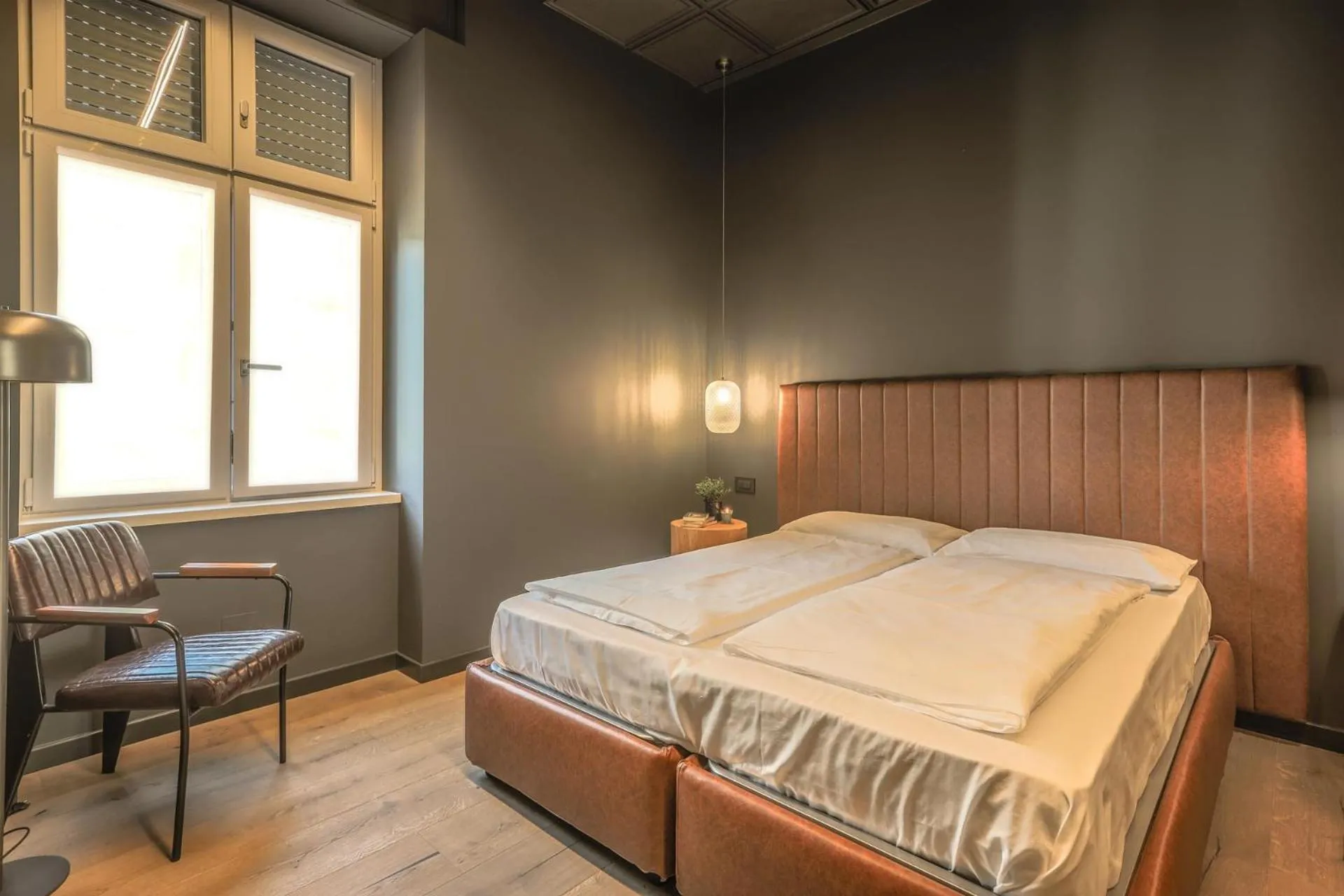 Bedroom, Bed in AR Prestige Penthouse - TriBeCa Loft