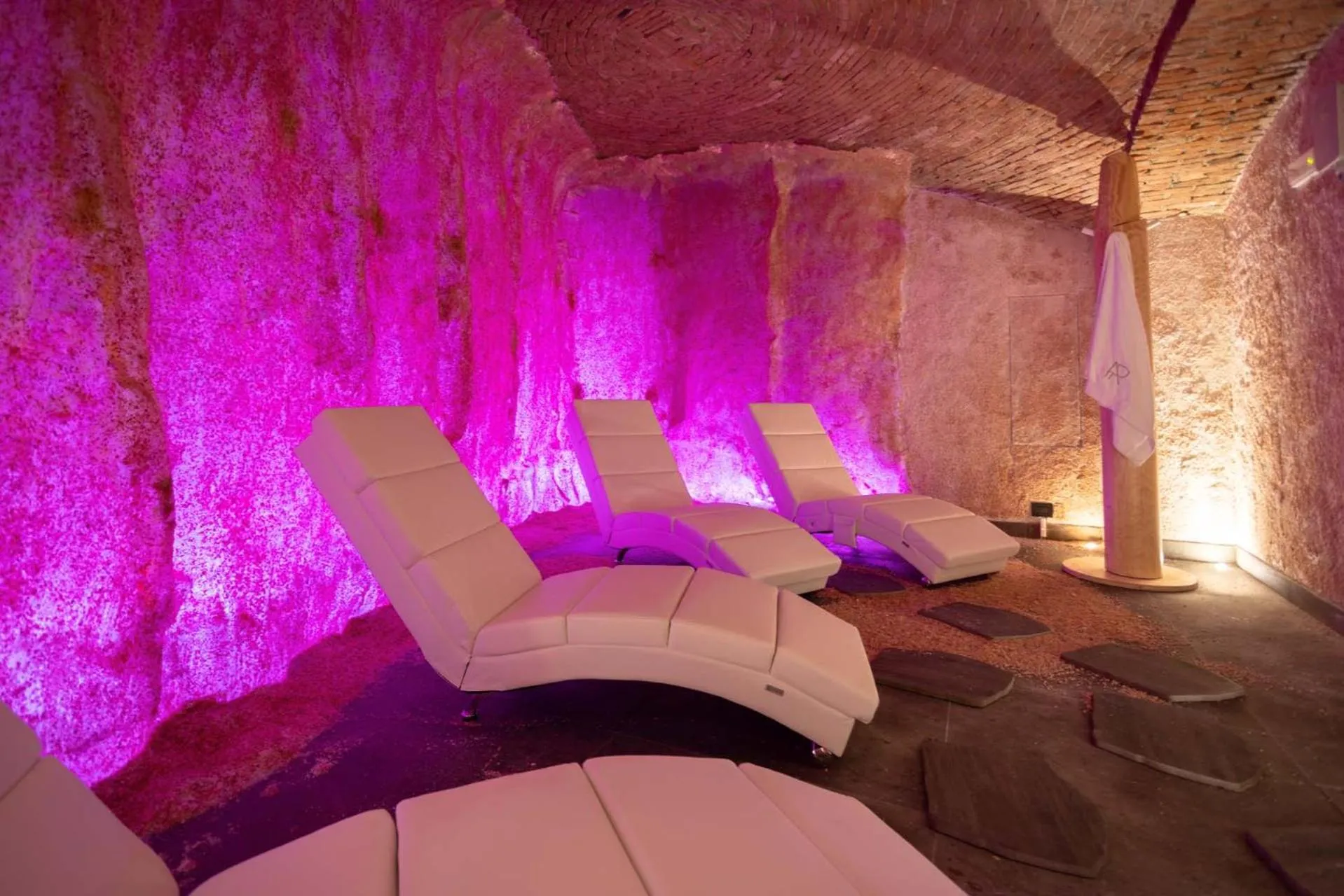 Spa and wellness centre/facilities in AR Prestige Penthouse - TriBeCa Loft
