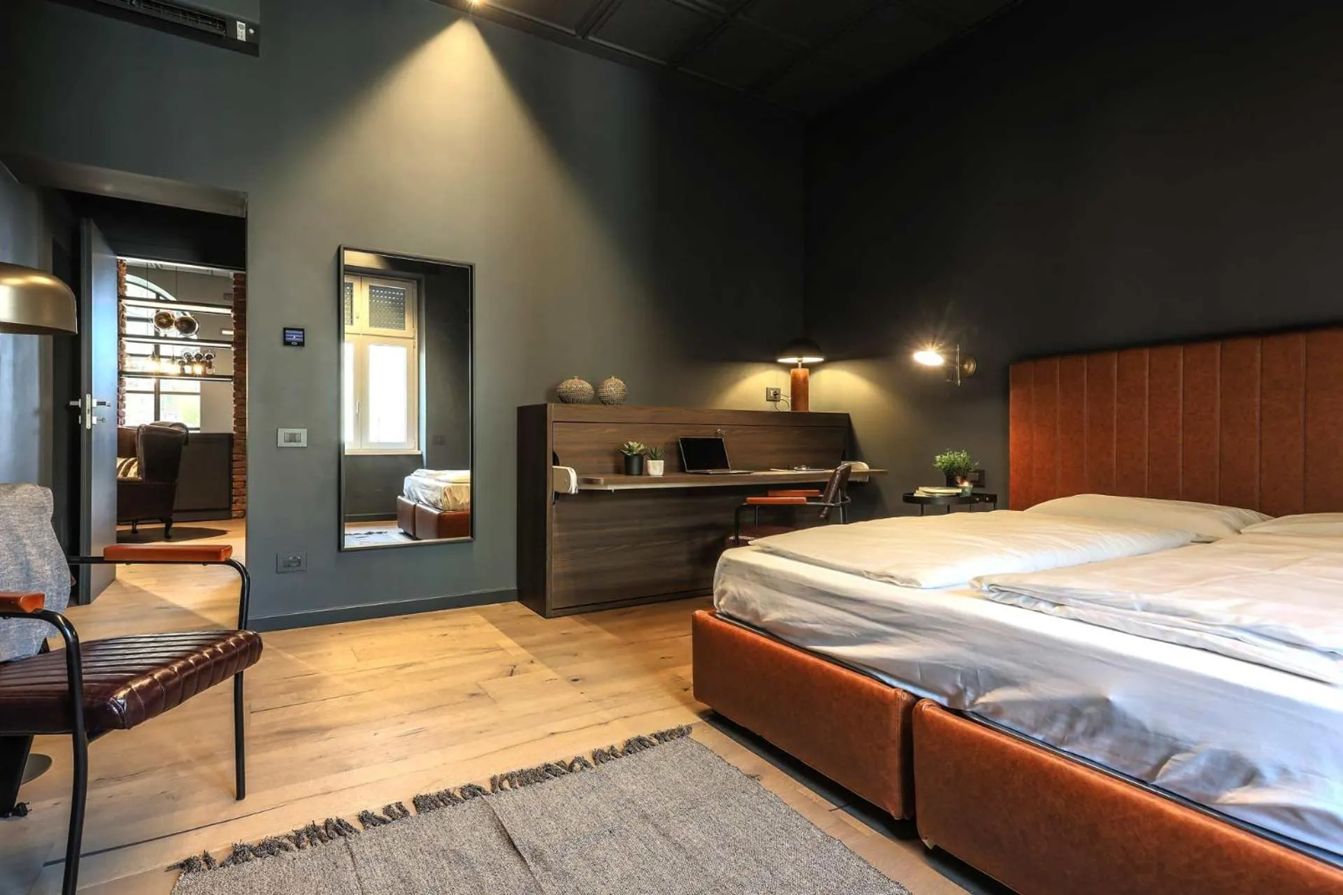 Bedroom, Bed in AR Prestige Penthouse - TriBeCa Loft