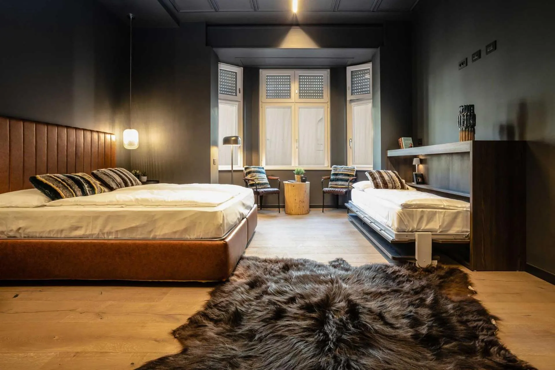 Bedroom, Bed in AR Prestige Penthouse - TriBeCa Loft
