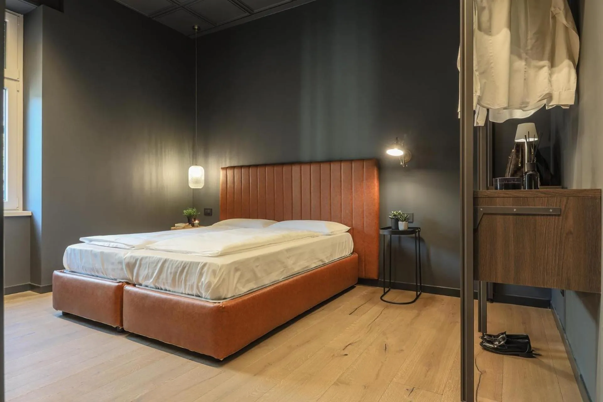 Bedroom, Bed in AR Prestige Penthouse - TriBeCa Loft