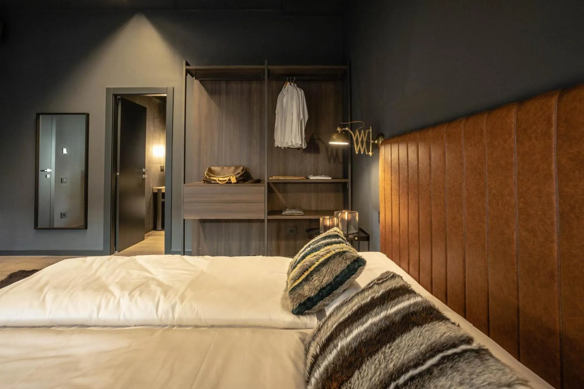 Bedroom, Bed in AR Prestige Penthouse - TriBeCa Loft