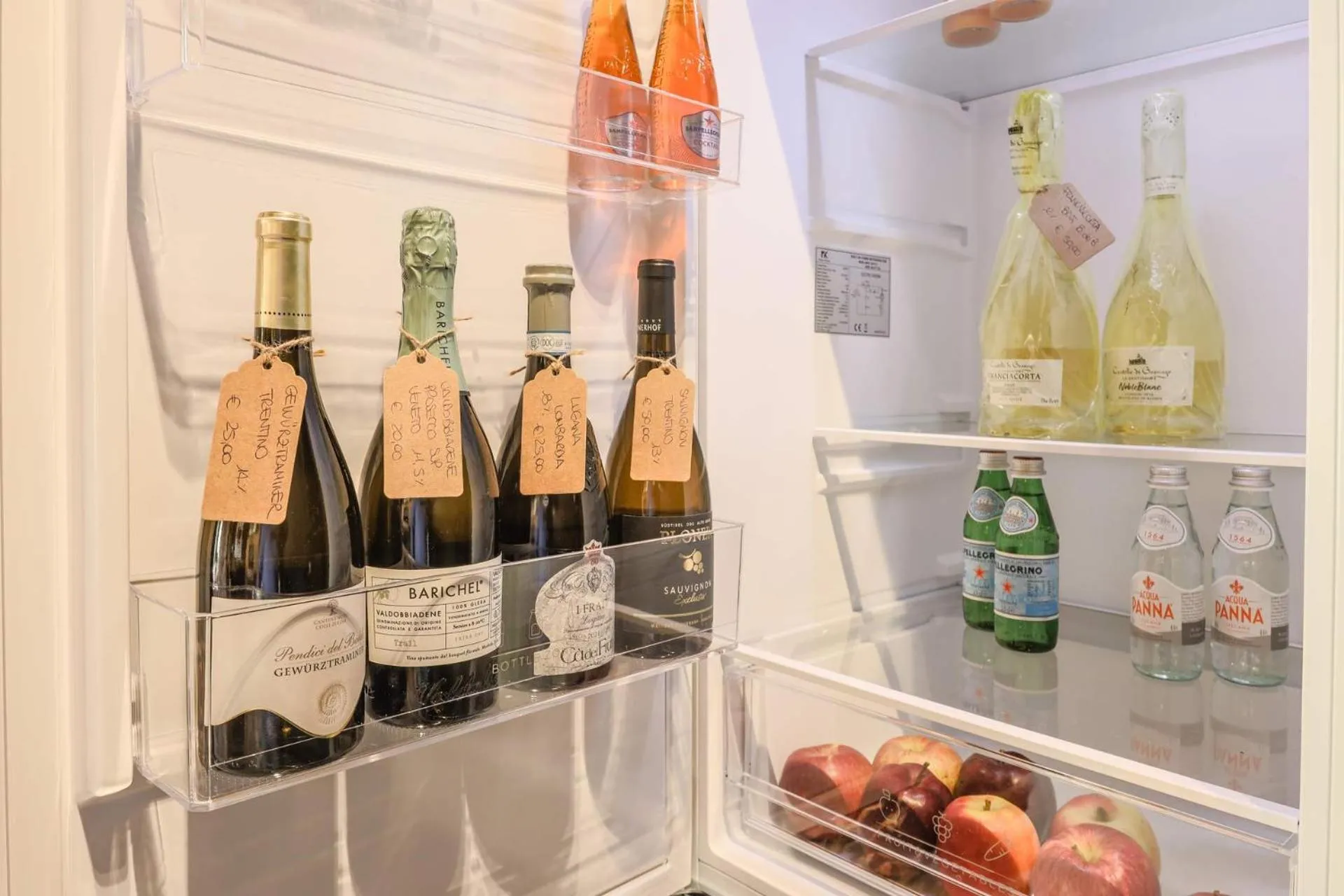 Food and drinks in AR Prestige Penthouse - TriBeCa Loft