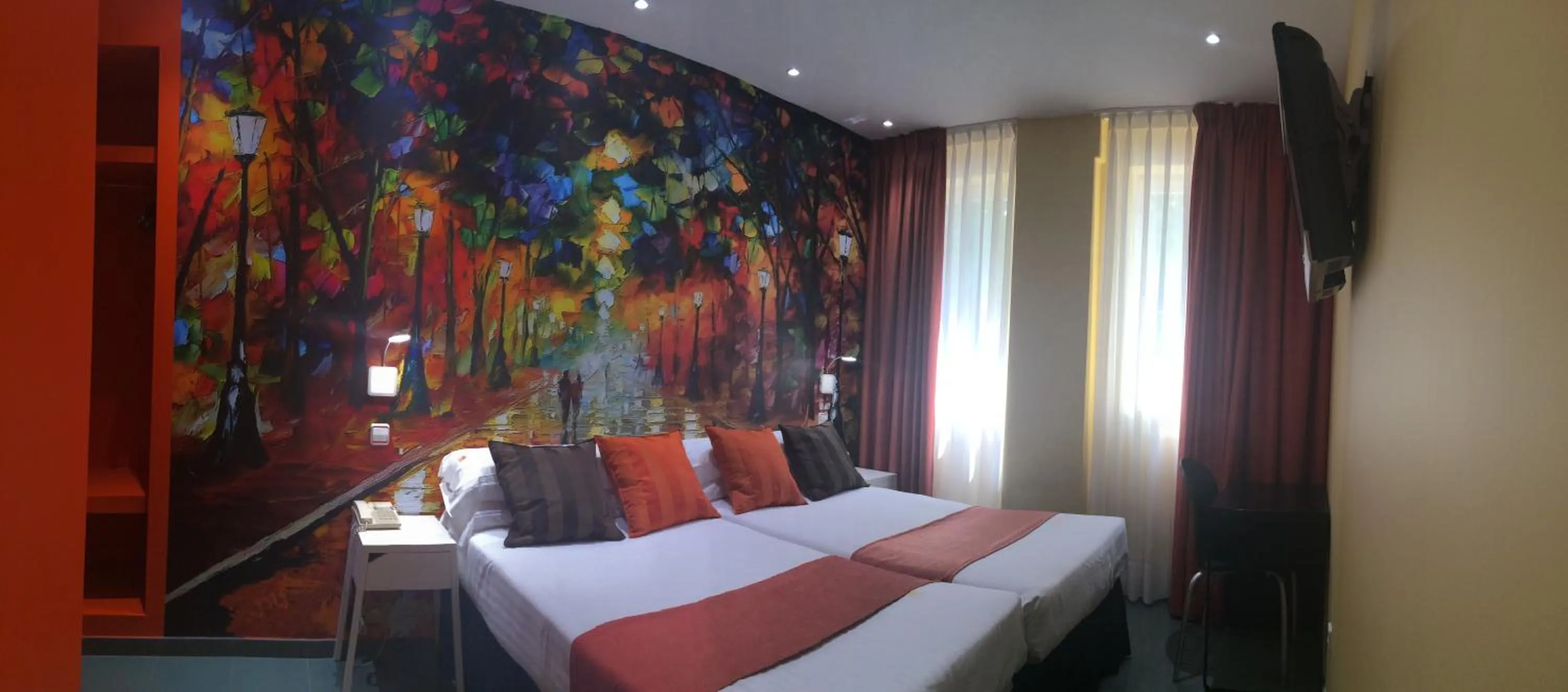 Photo of the whole room, Bed in Hotel Indiana