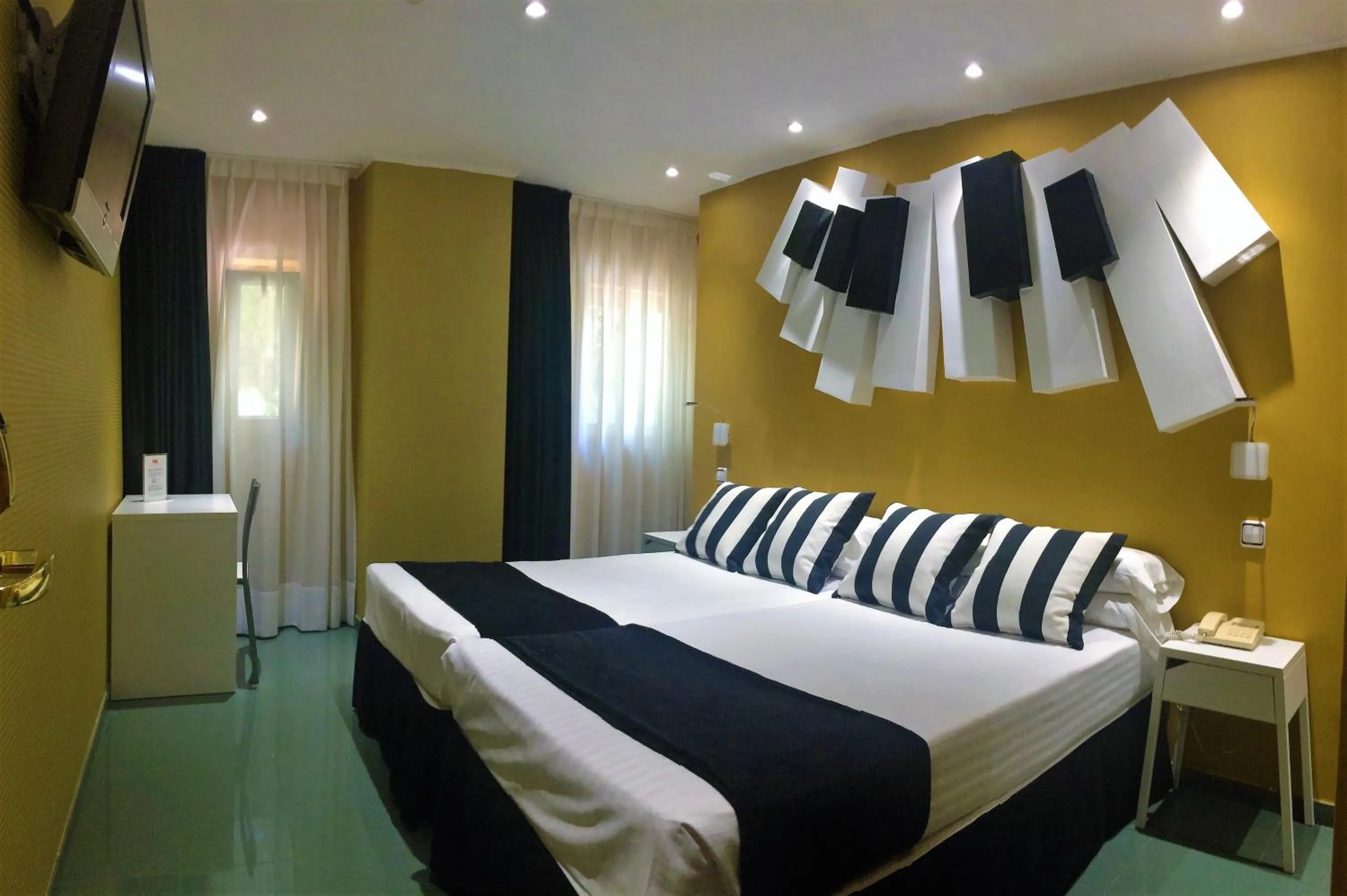 Bedroom, Bed in Hotel Indiana