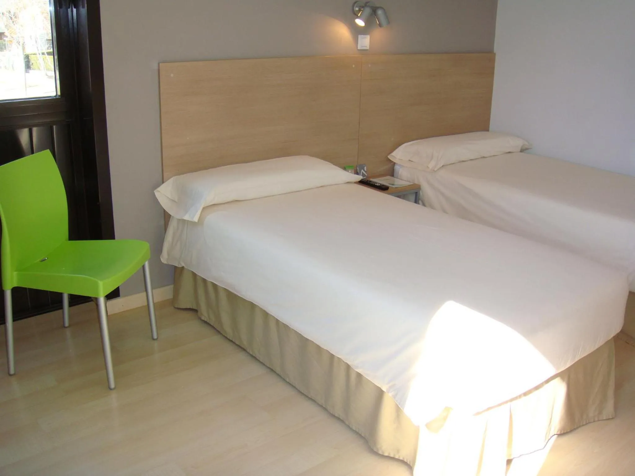 Seating area, Bed in Campus Cerdanya
