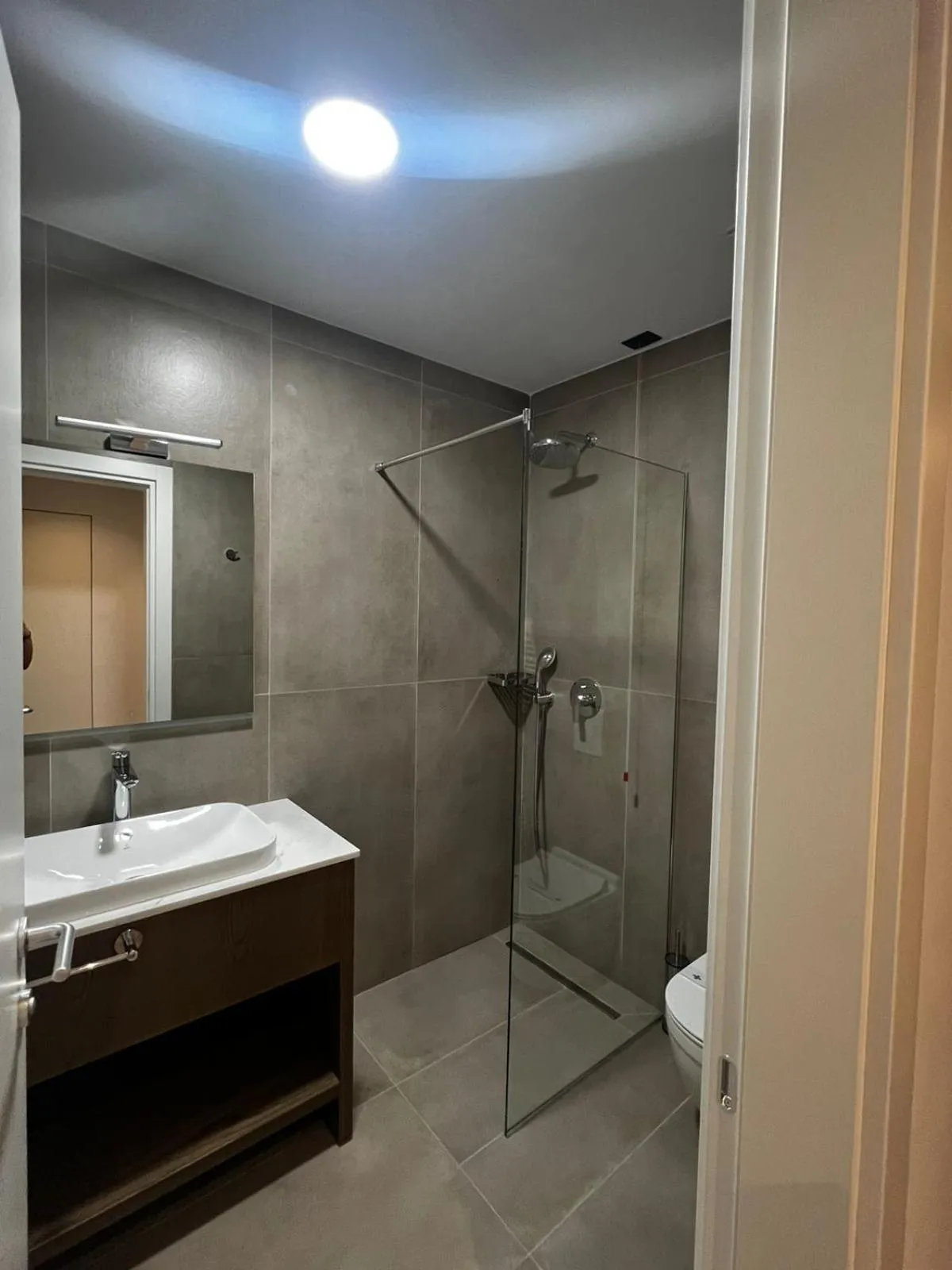 Shower in Black Diamond Hotel Dhermi