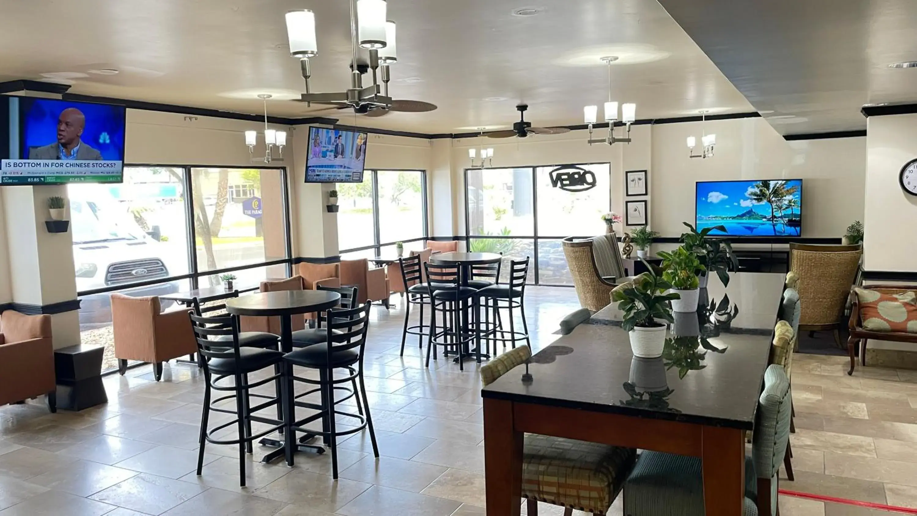Restaurant/places to eat in THE PARAGON of Golden Isles Restaurant/places to eat in THE PARAGON of Golden Isles