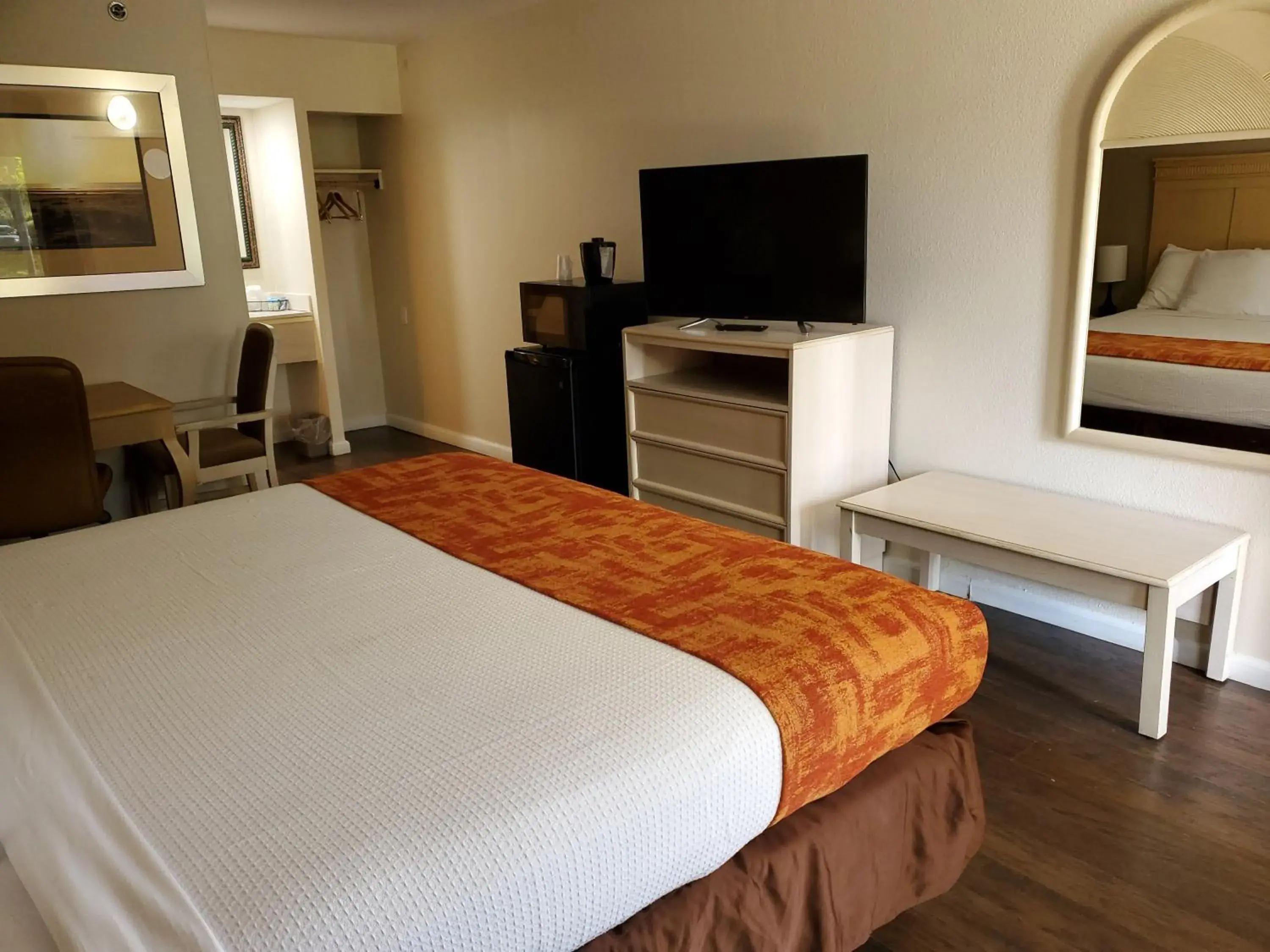 Bedroom, Bed in THE PARAGON of Golden Isles Bedroom, Bed in THE PARAGON of Golden Isles