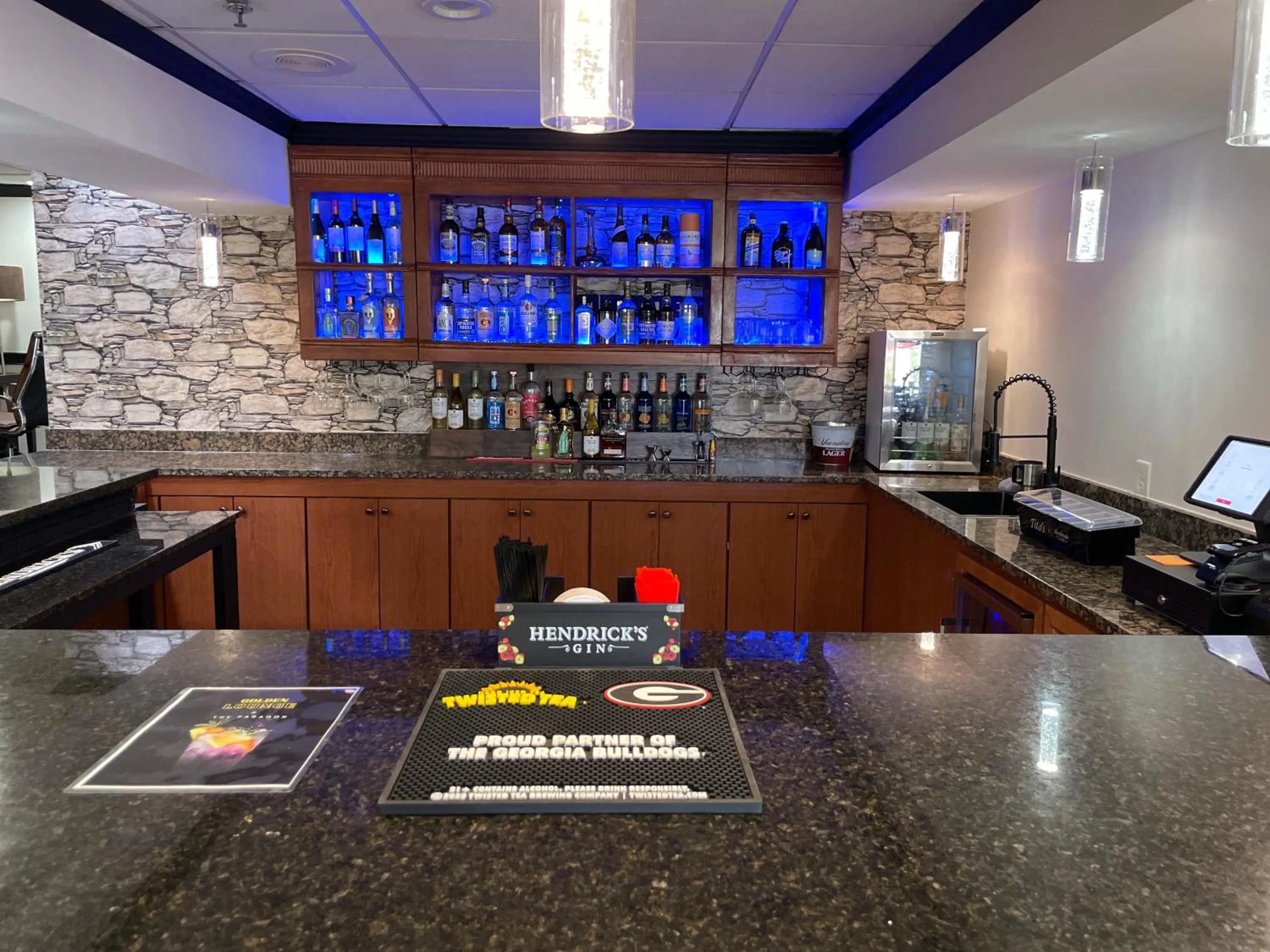 Lounge or bar in THE PARAGON of Golden Isles