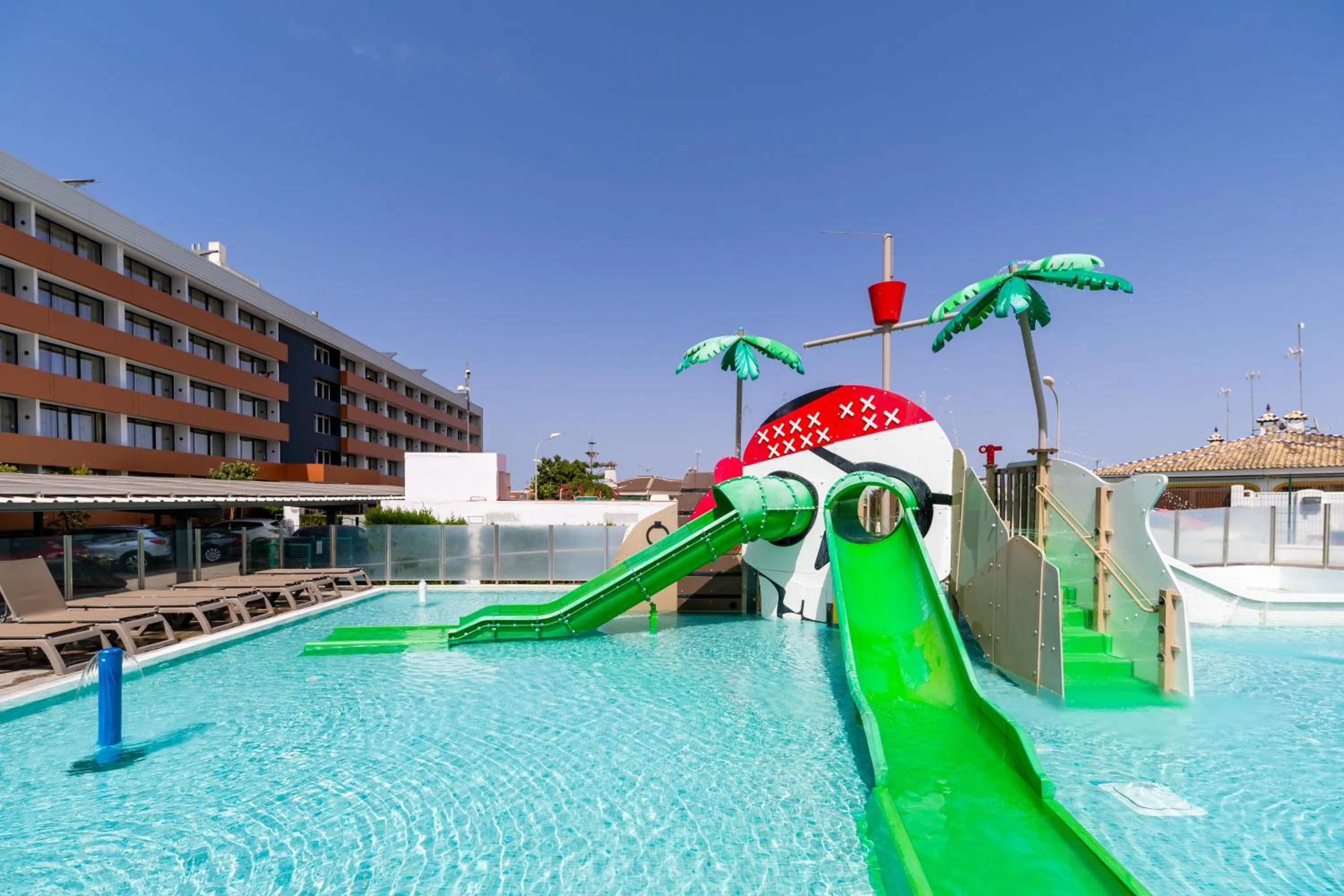 Aqua park in Ohtels Carabela