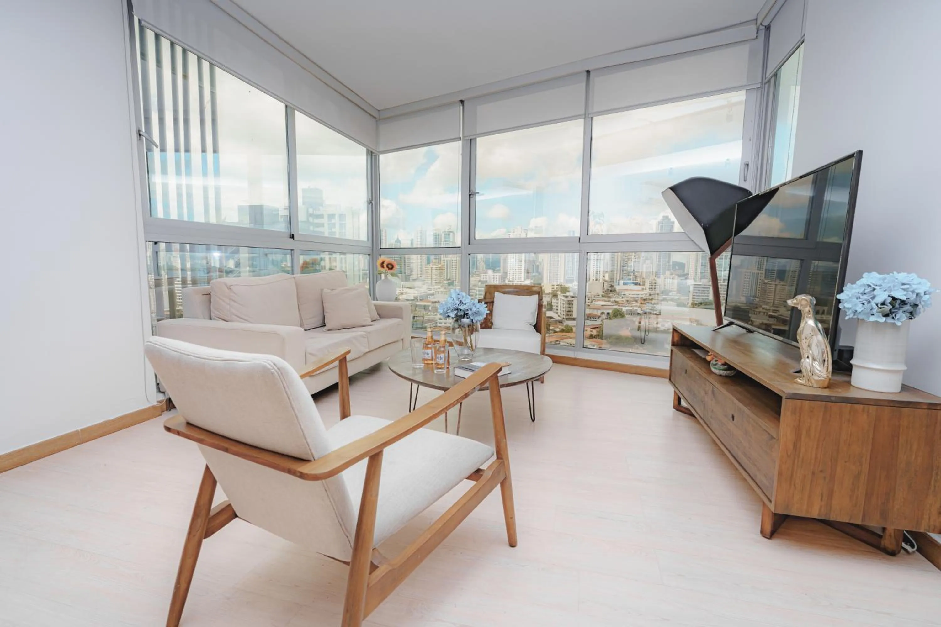 Two-Bedroom Apartment with View in Boutique Apartments Panamá Coco del Mar